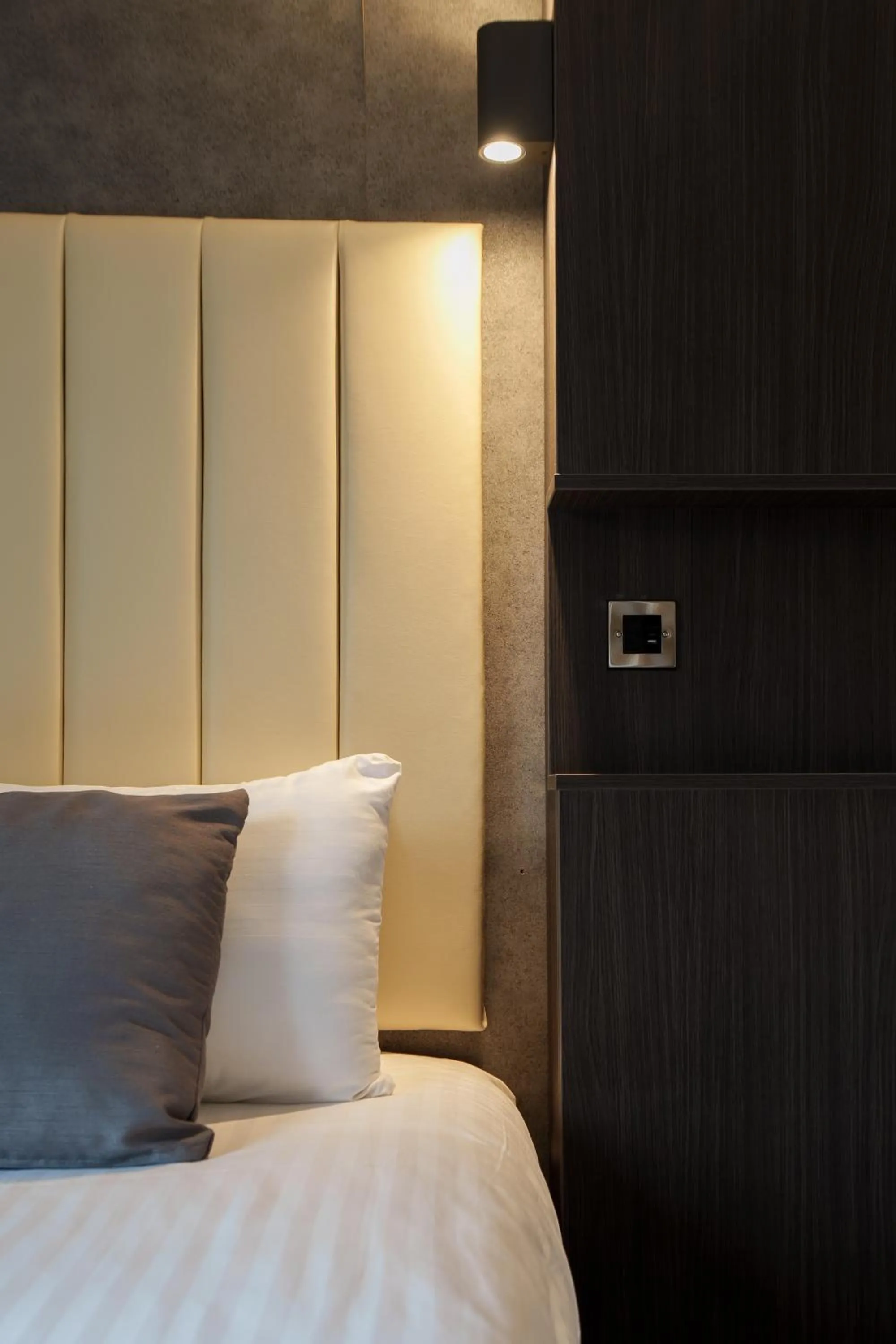 Bedroom, Bed in Arden Hotel And Leisure Club