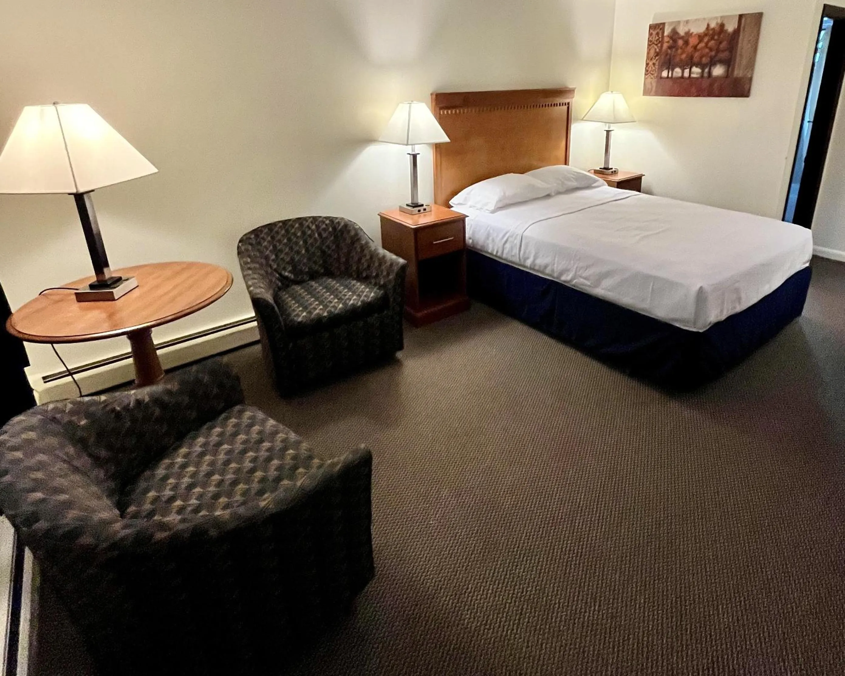 Seating area, Bed in North Colony Motel and Cottages