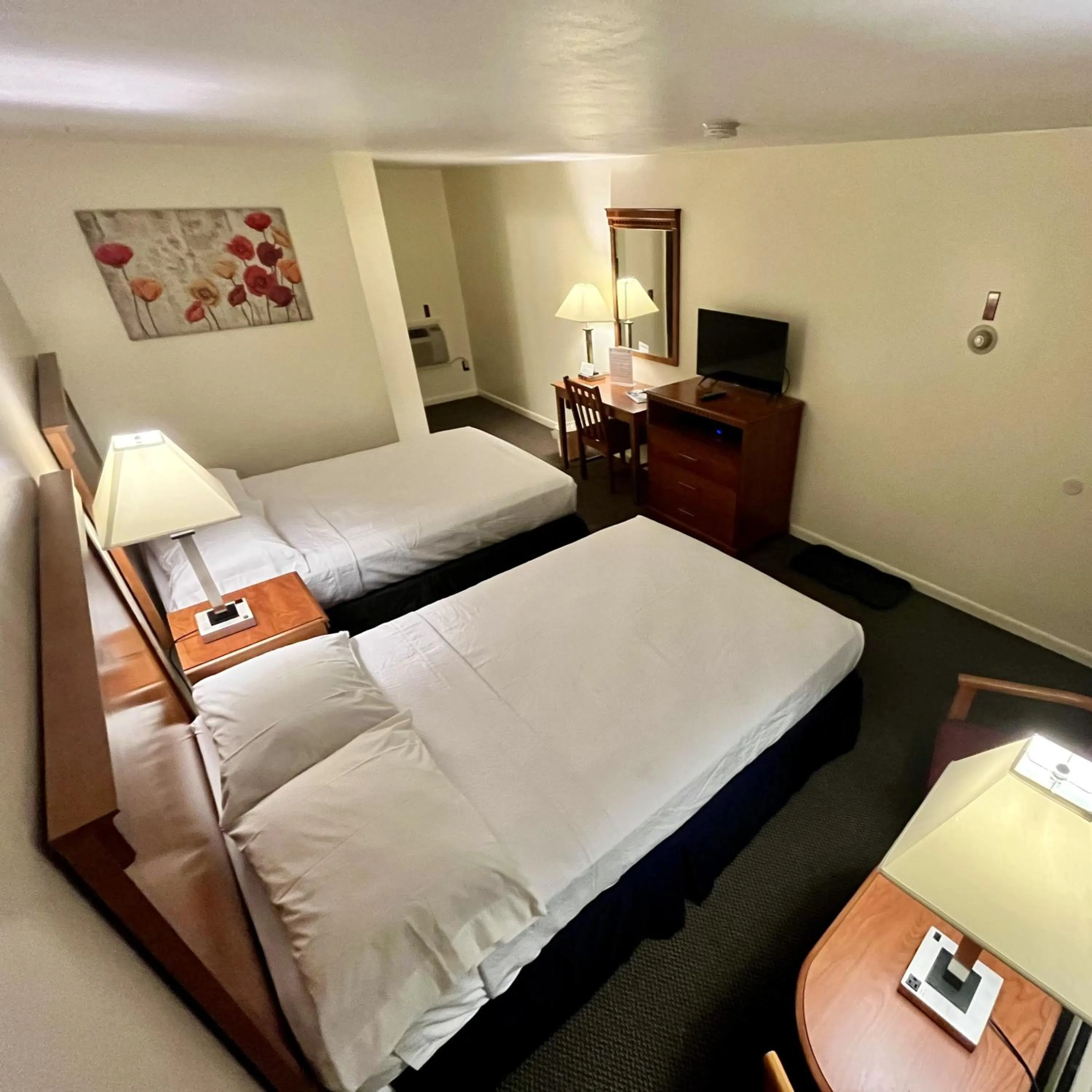 Bed in North Colony Motel and Cottages