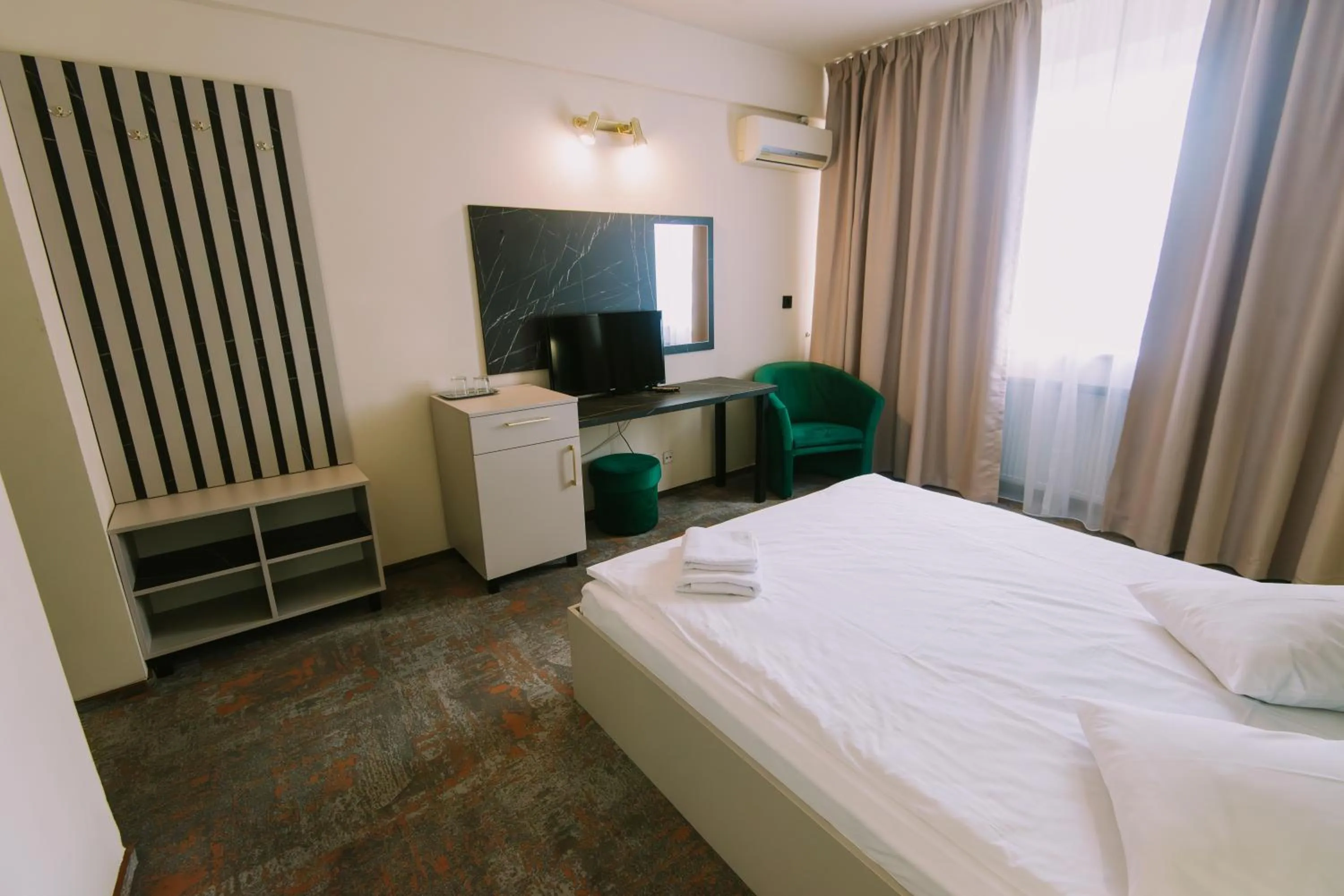 Photo of the whole room, Bed in Hotel Victoria