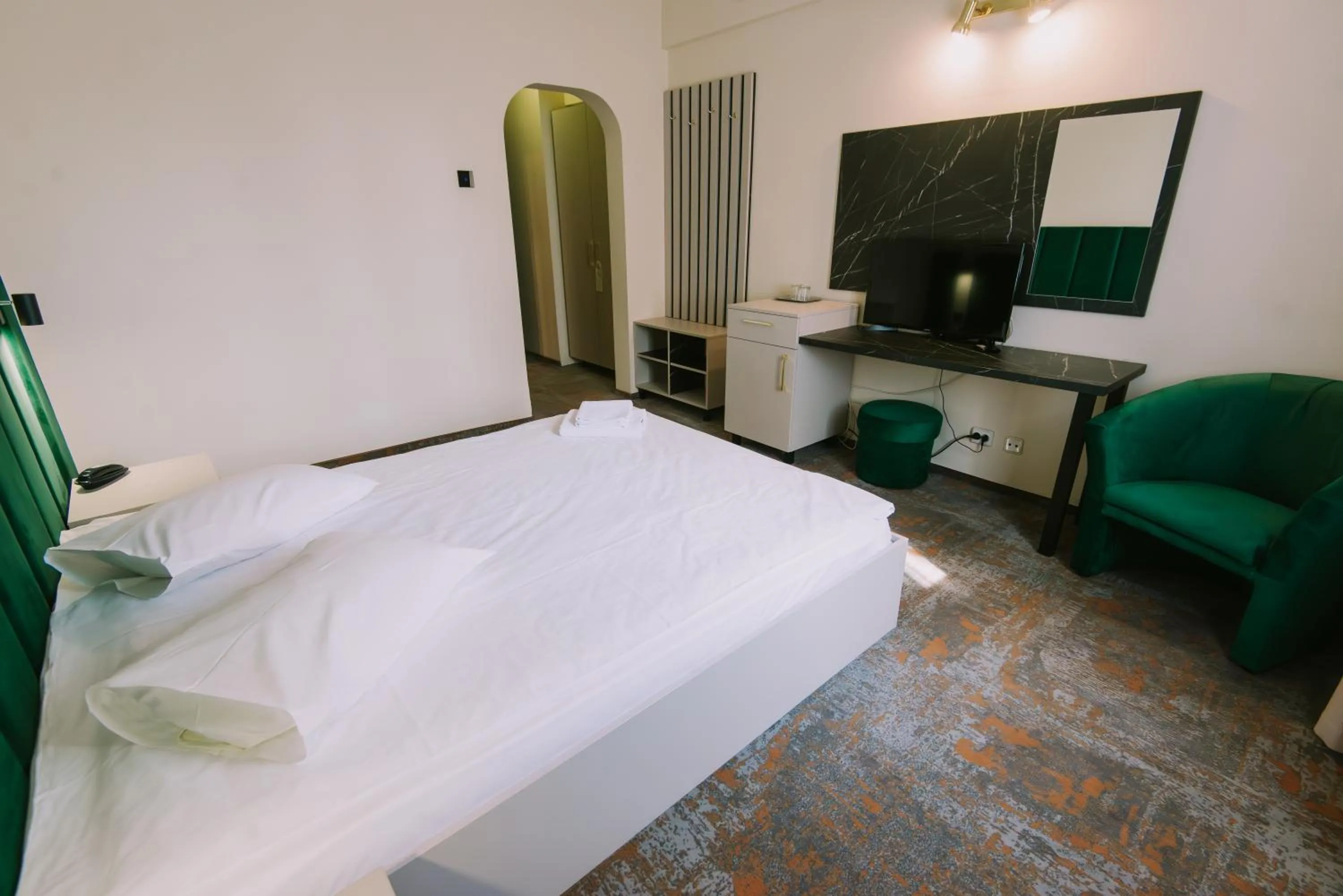 Photo of the whole room, Bed in Hotel Victoria