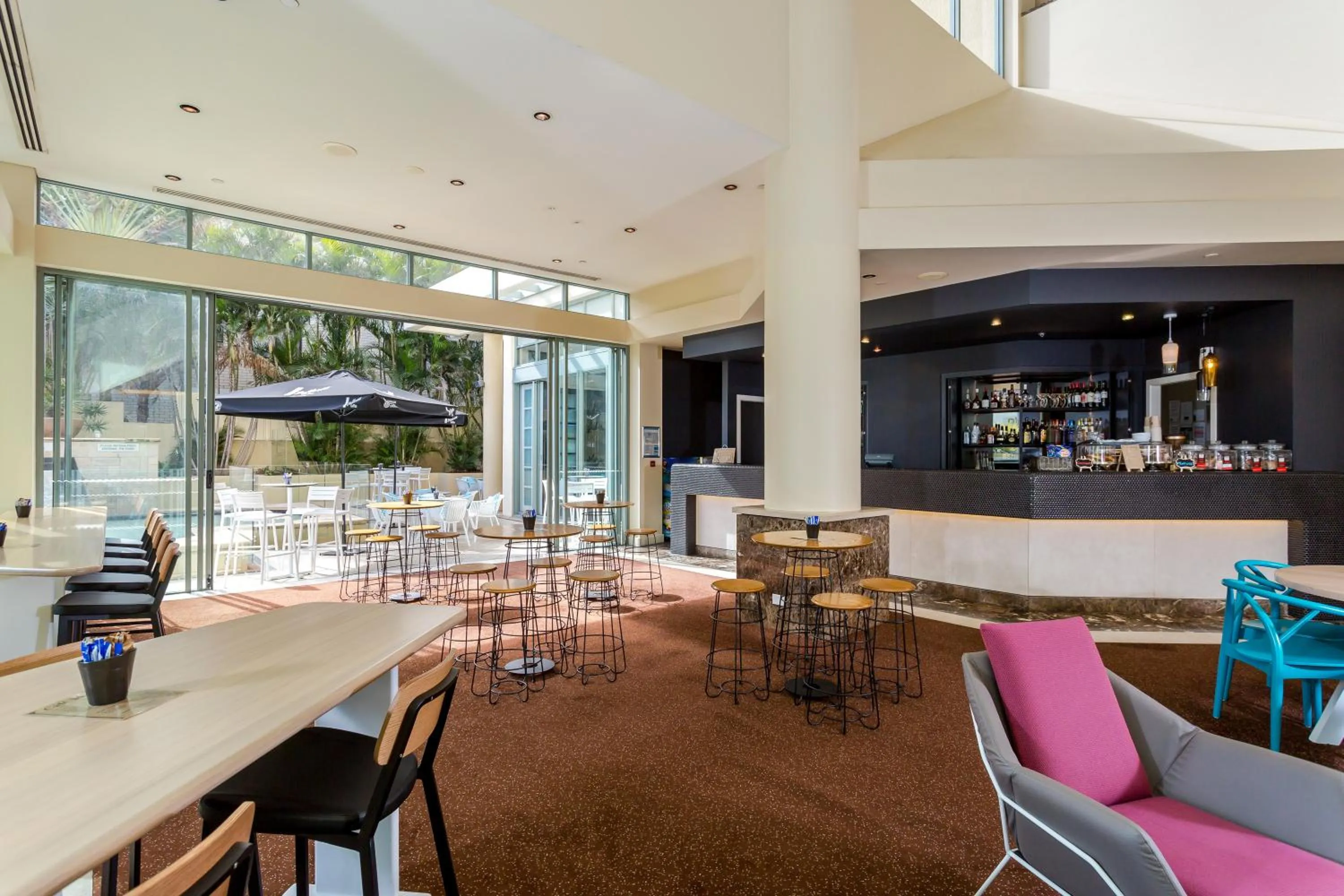 Restaurant/places to eat in Mantra Legends Hotel