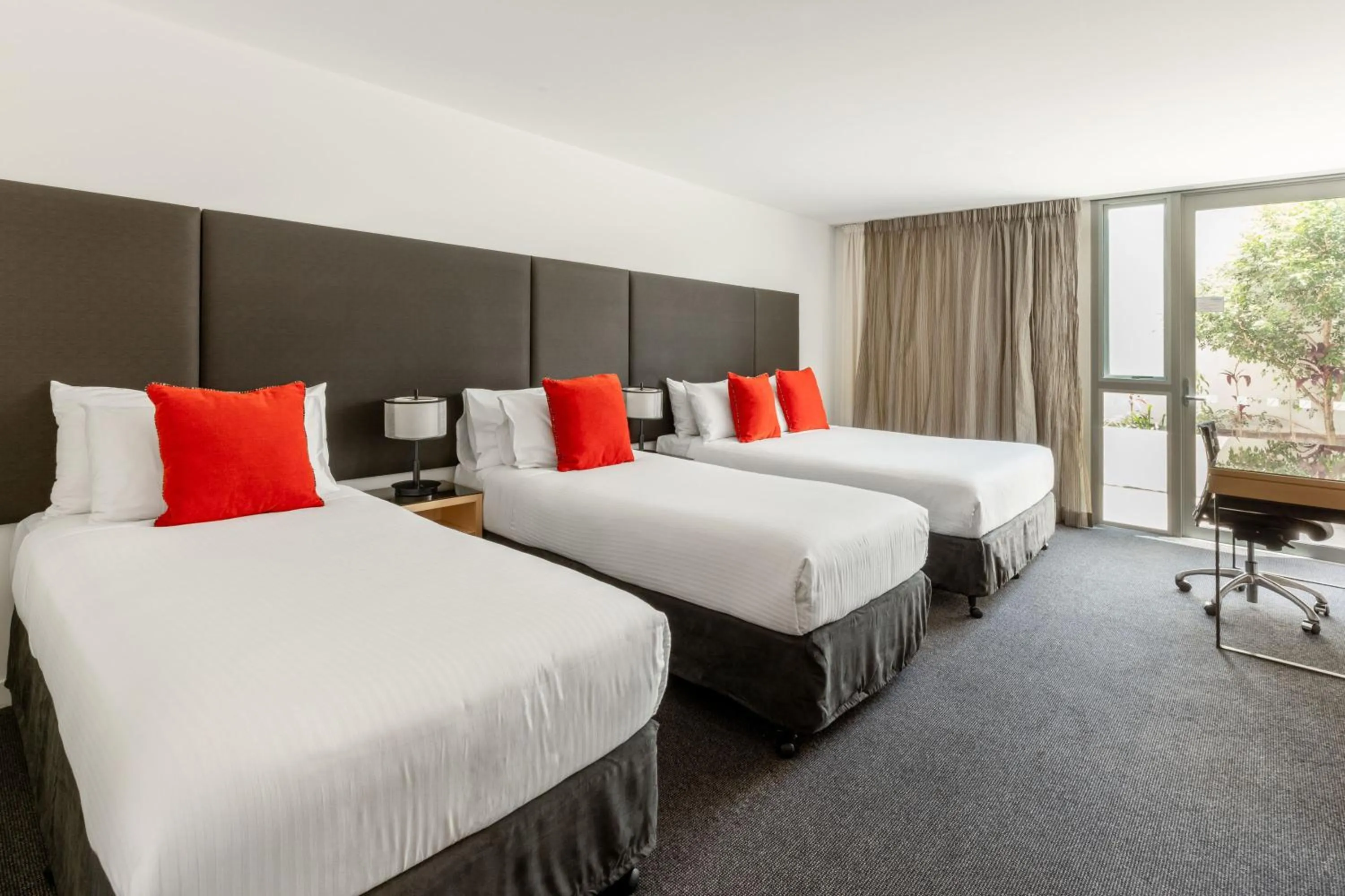 Bedroom, Bed in Mantra South Bank Brisbane