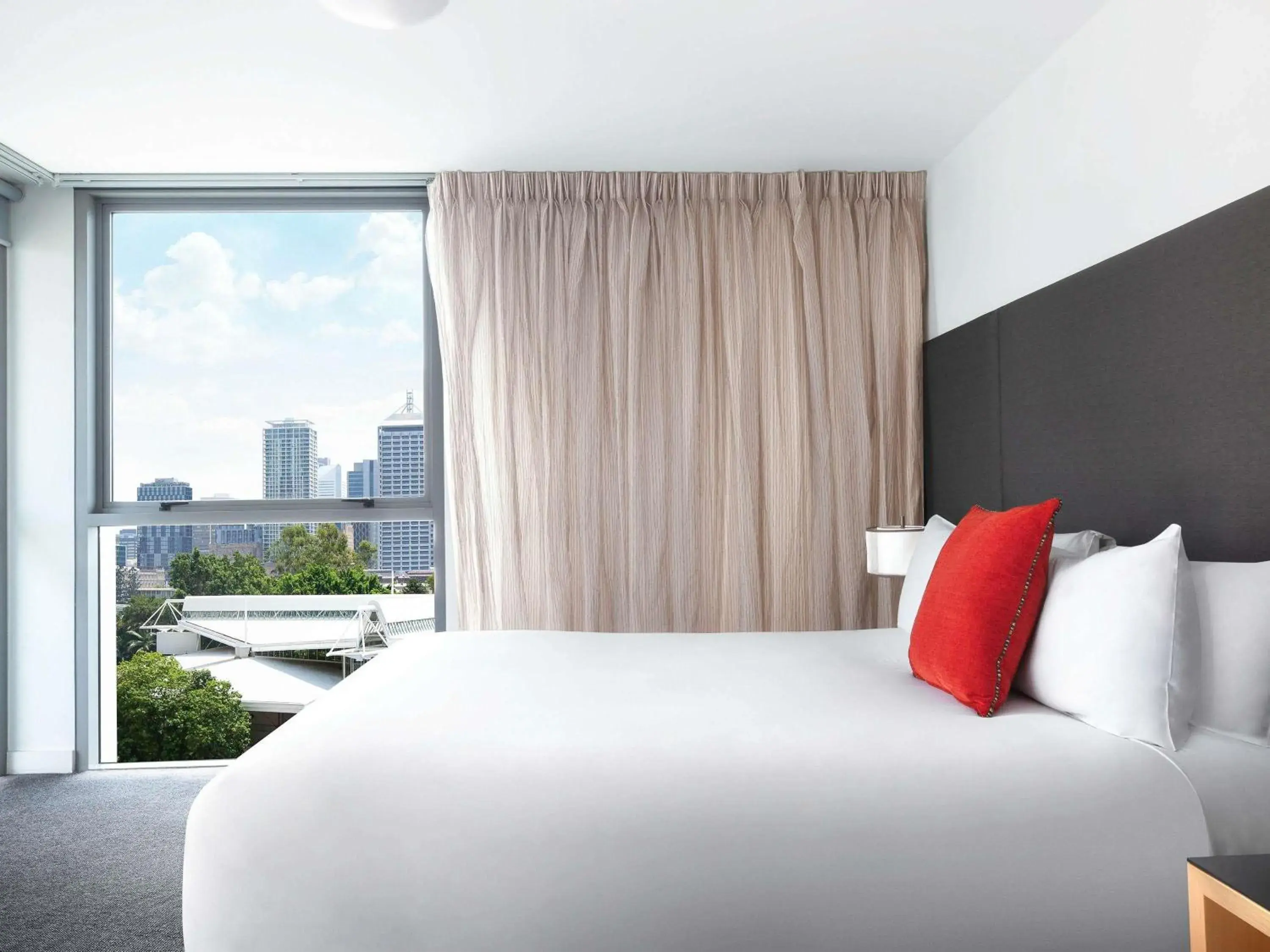 Bedroom, Bed in Mantra South Bank Brisbane Bedroom, Bed in Mantra South Bank Brisbane