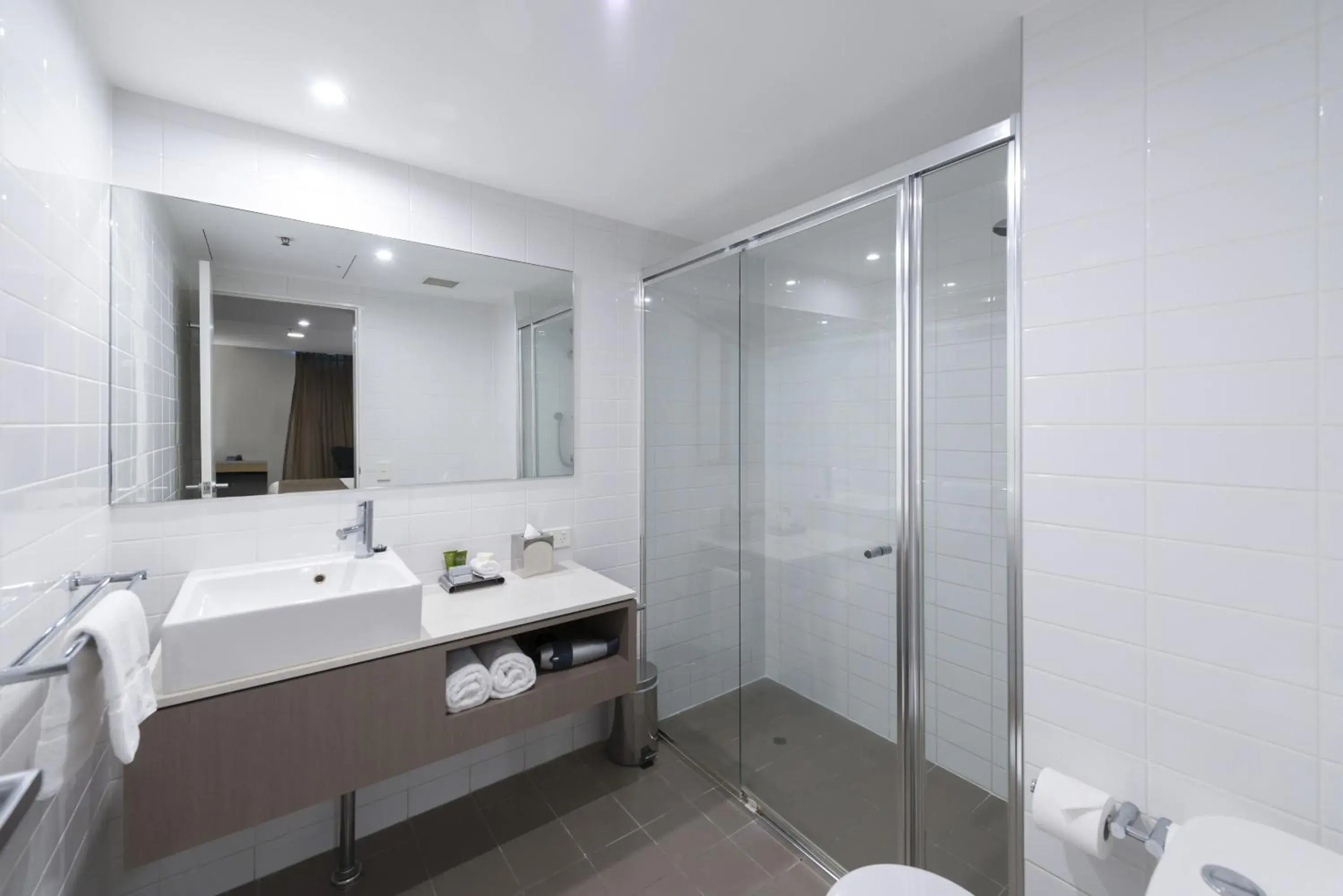 Hotel Room - Weekly Housekeeping in Mantra South Bank Brisbane Hotel Room - Weekly Housekeeping in Mantra South Bank Brisbane