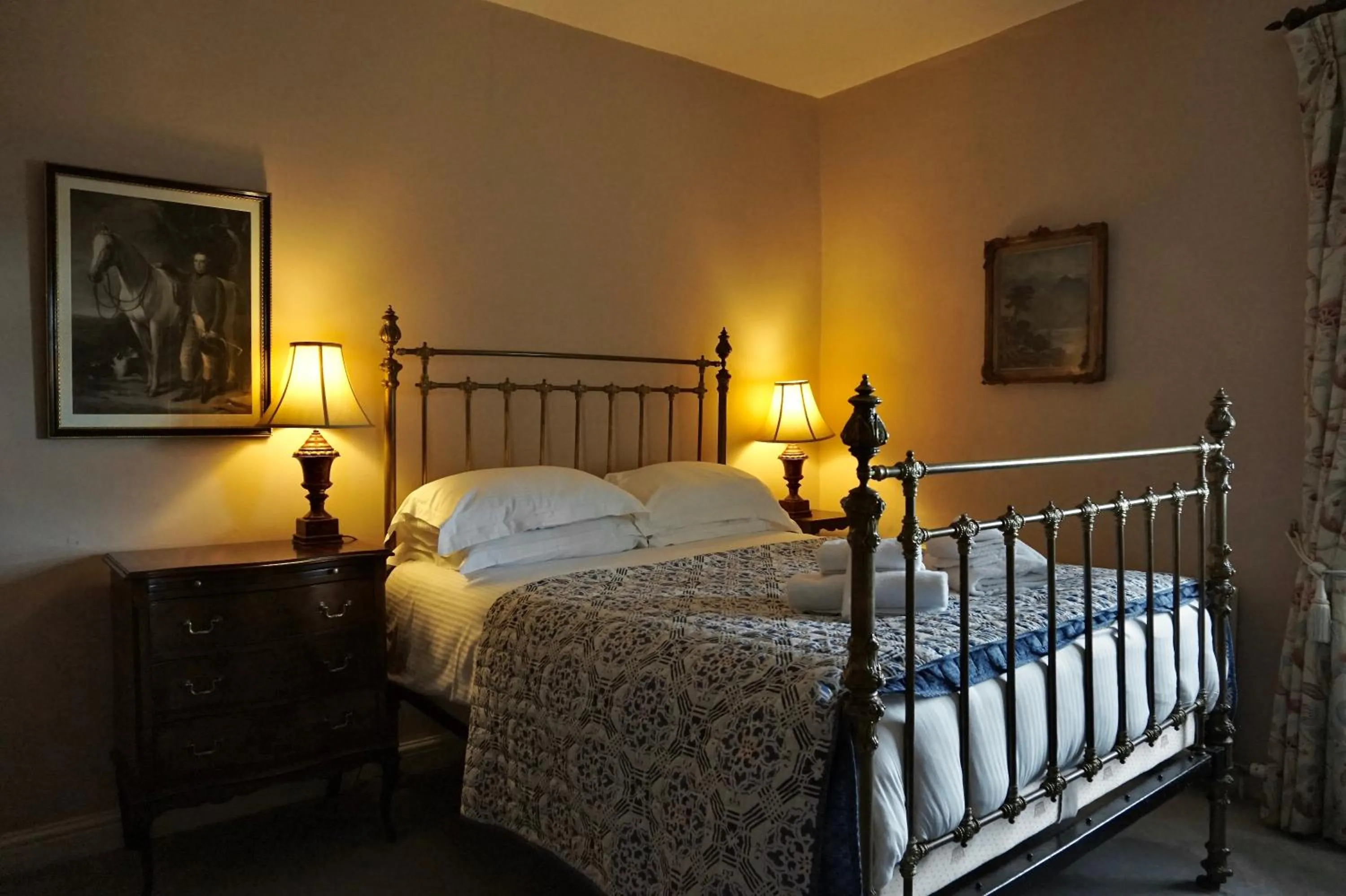 Bedroom, Bed in Derby Arms Witherslack