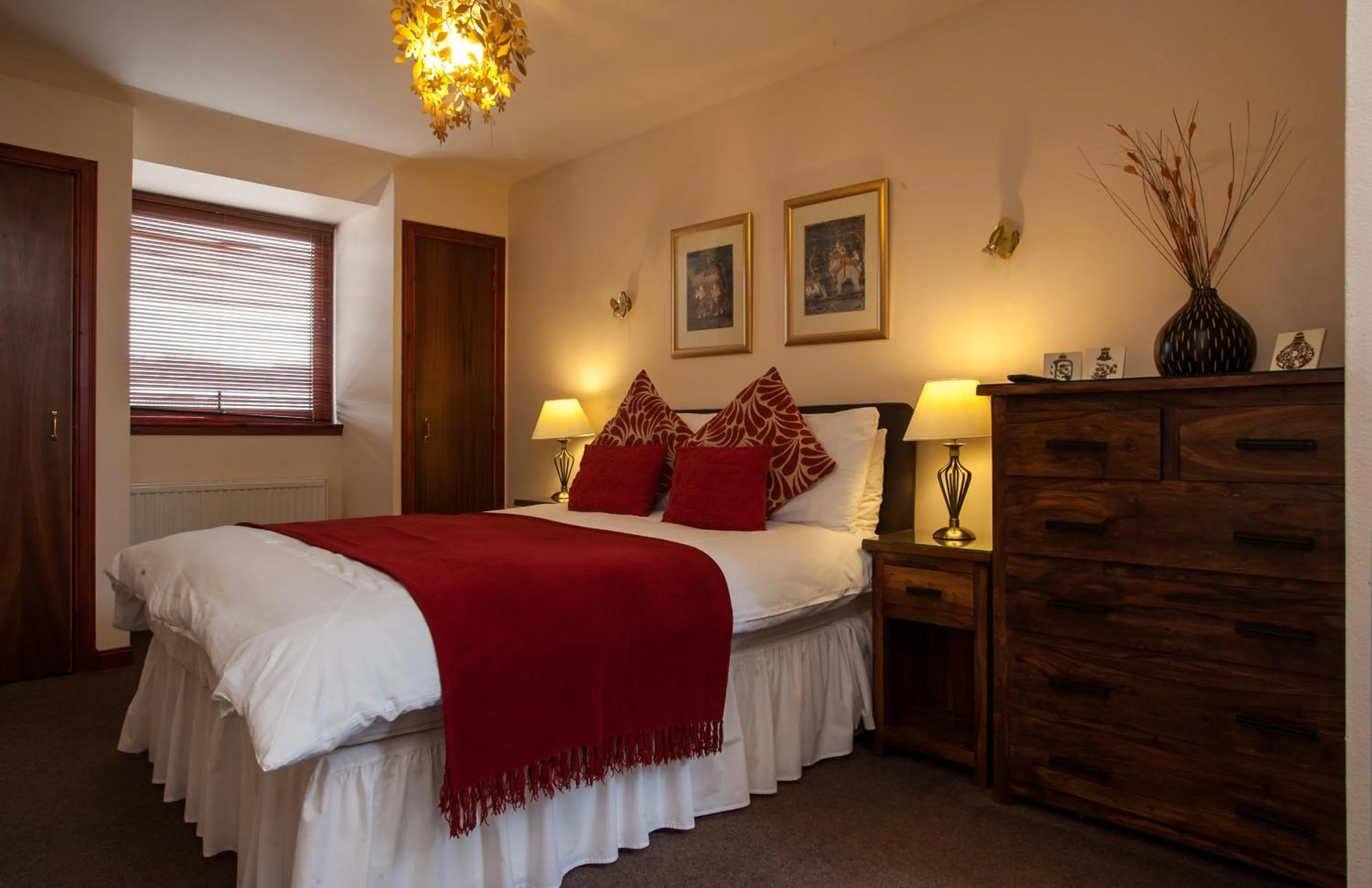 Bed in Dunhallin House