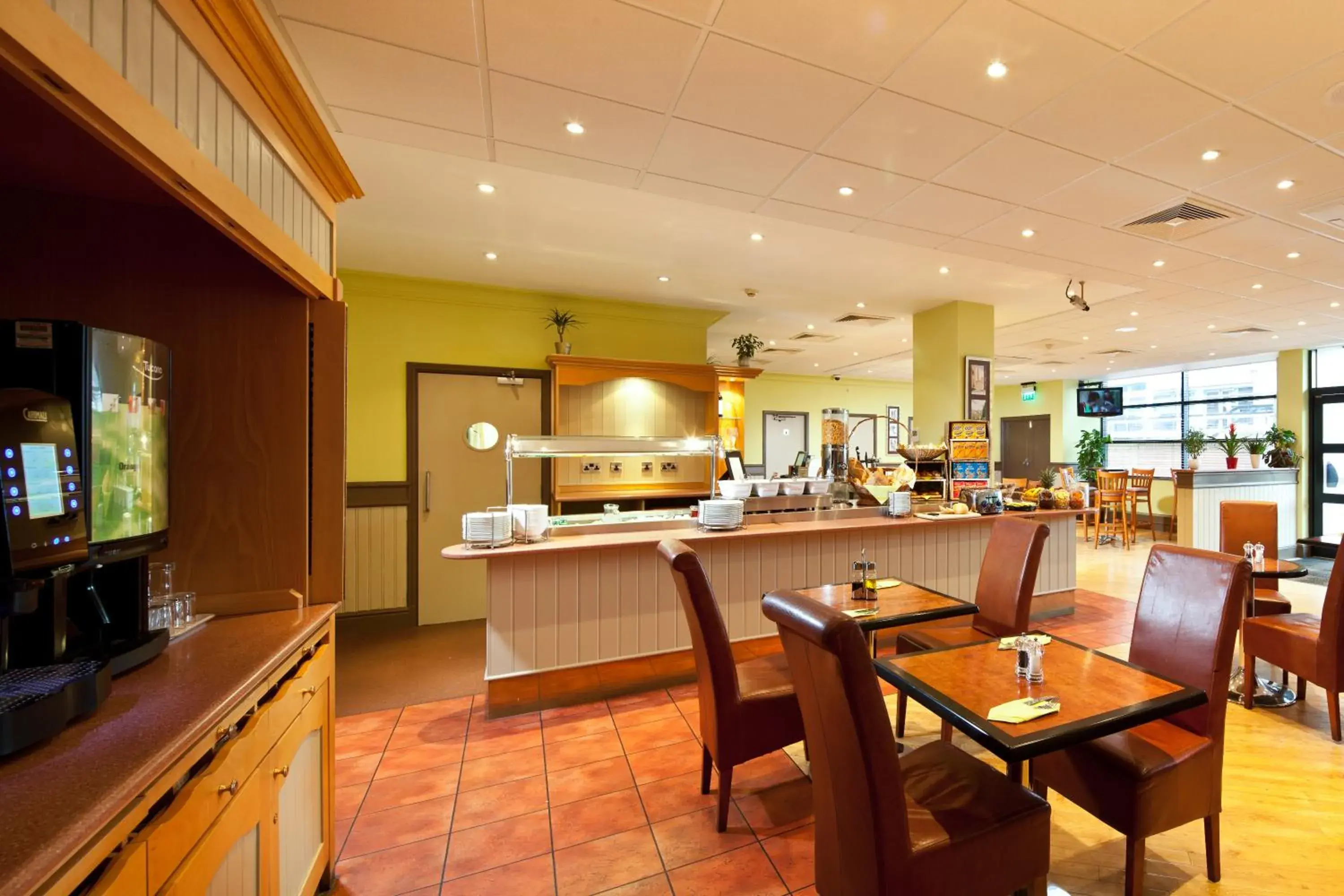 Restaurant/Places to Eat in ibis Stevenage Centre