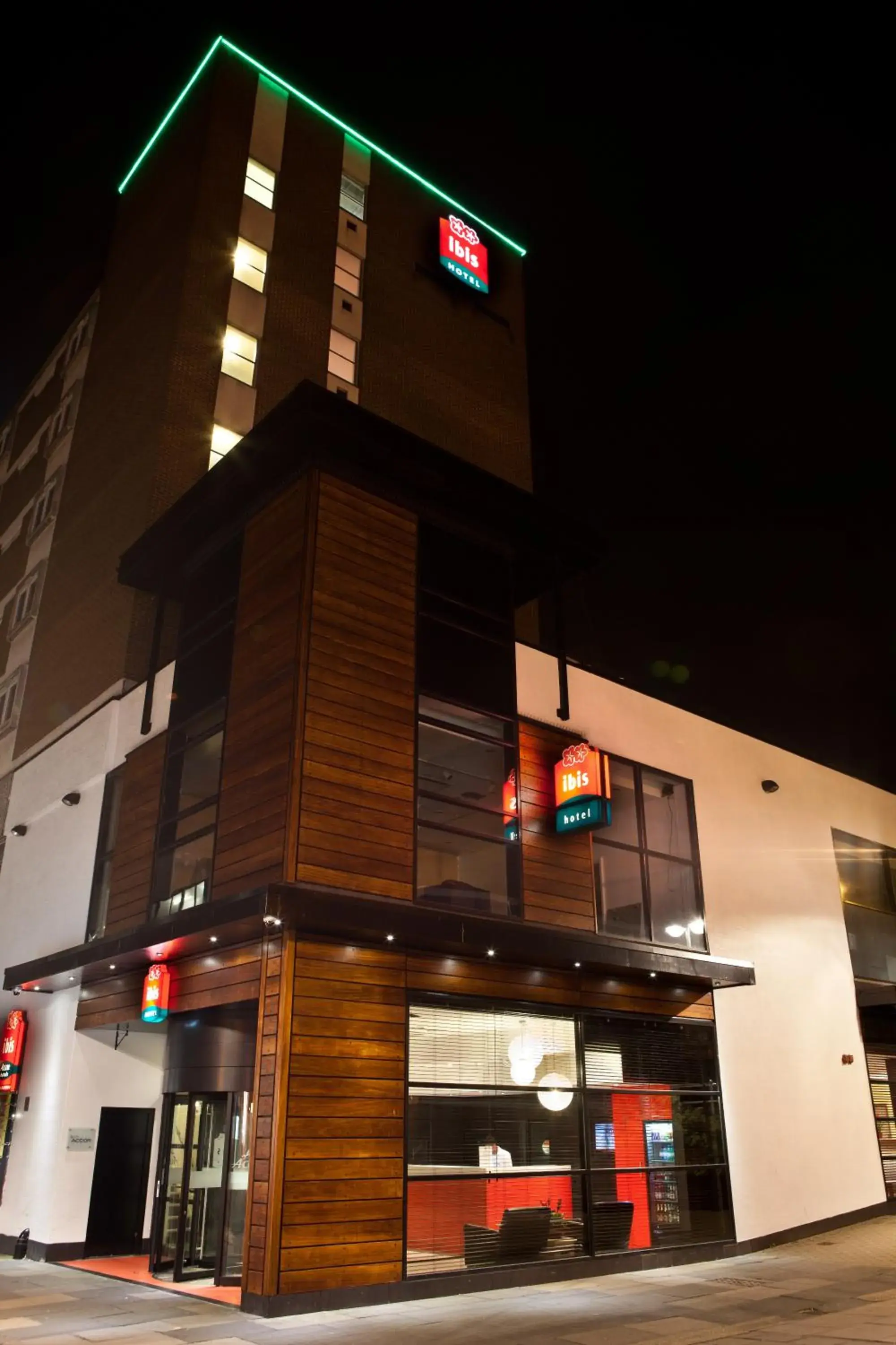 Facade/entrance, Property Building in ibis Stevenage Centre