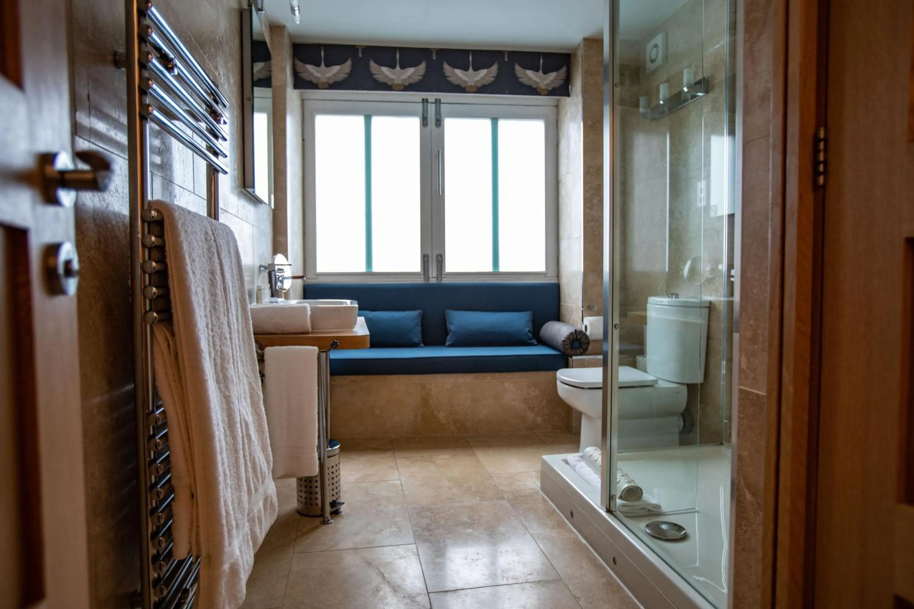 Bathroom in Ennios Boutique Hotel