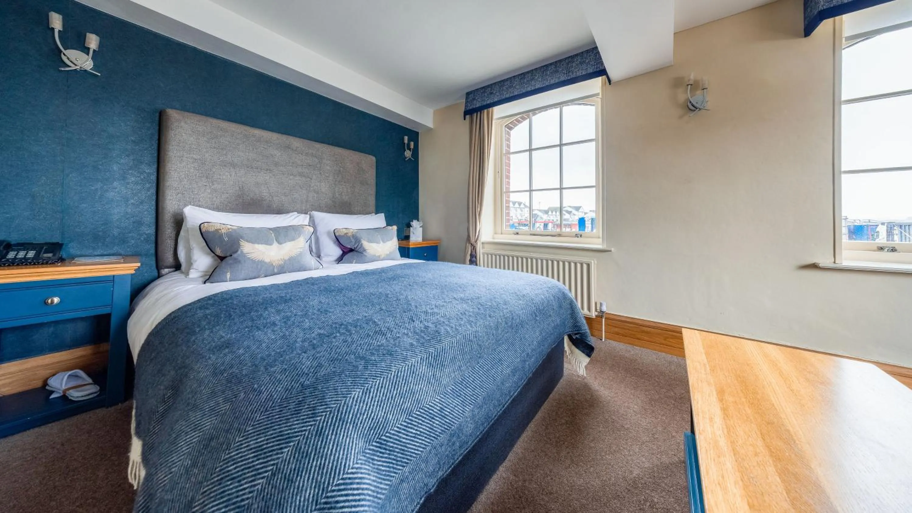 Bed in Ennios Boutique Hotel