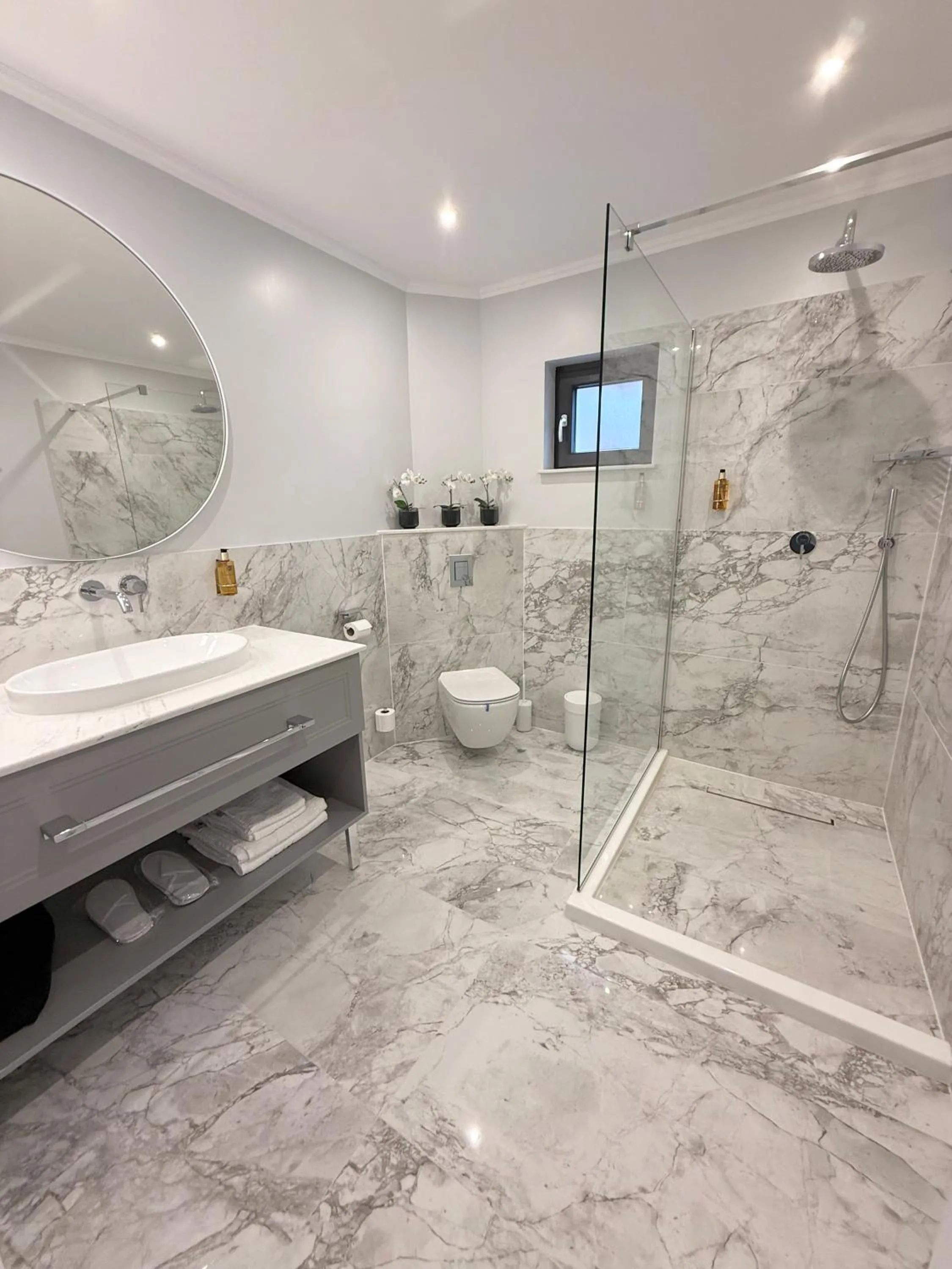 Krystal Boutique Mansion