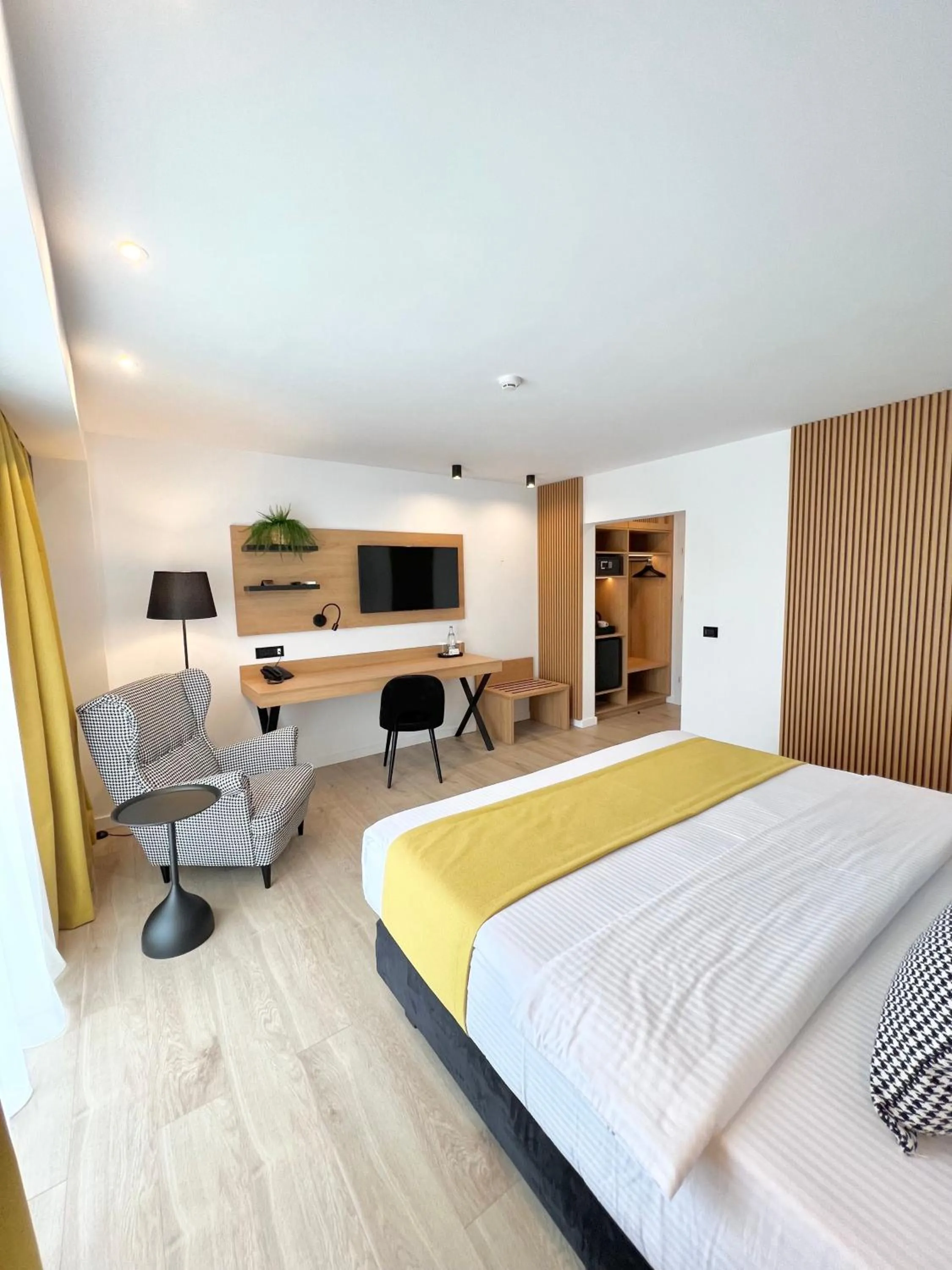 Bed in Krystal Boutique Mansion