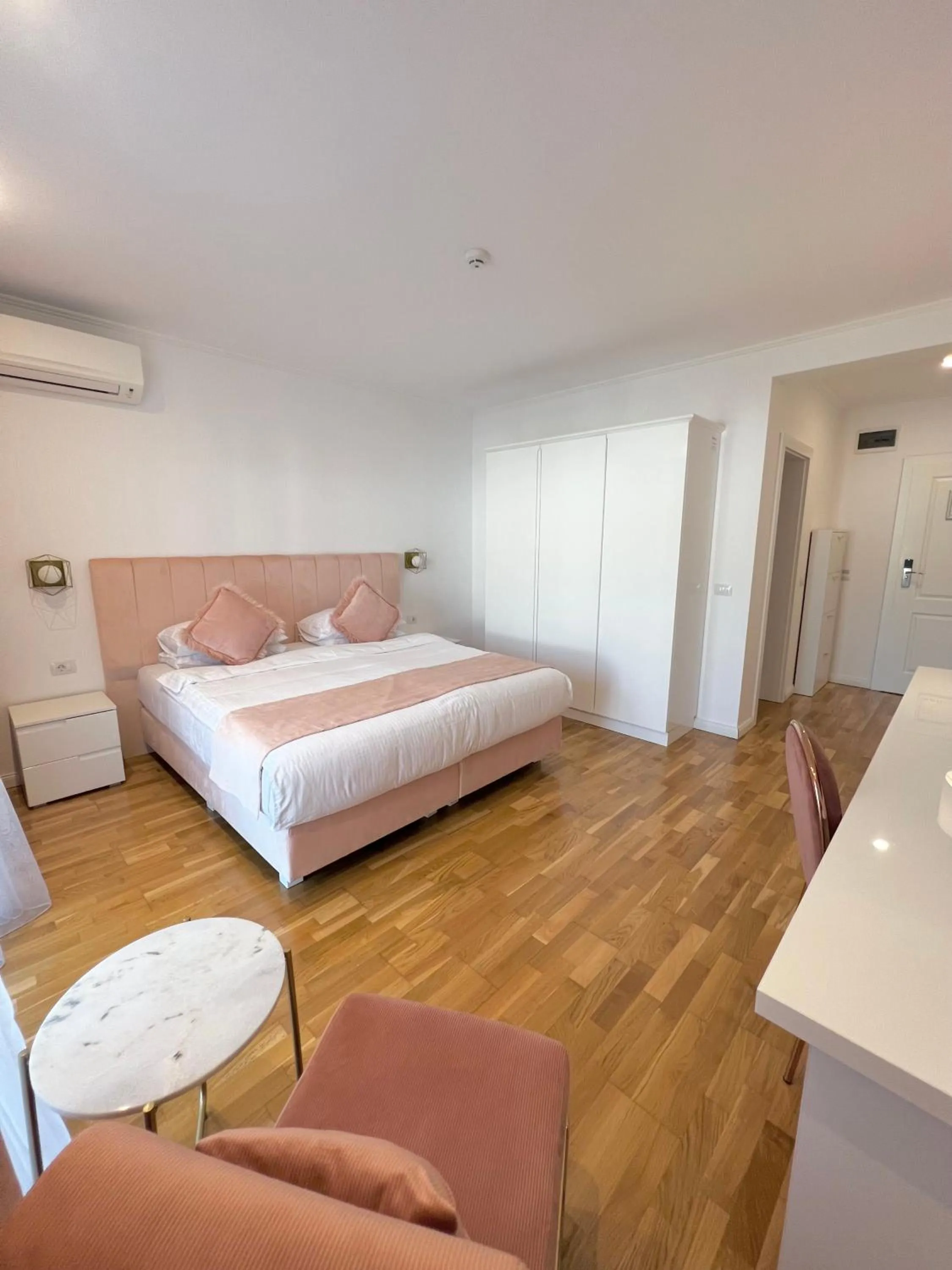 Bed in Krystal Boutique Mansion