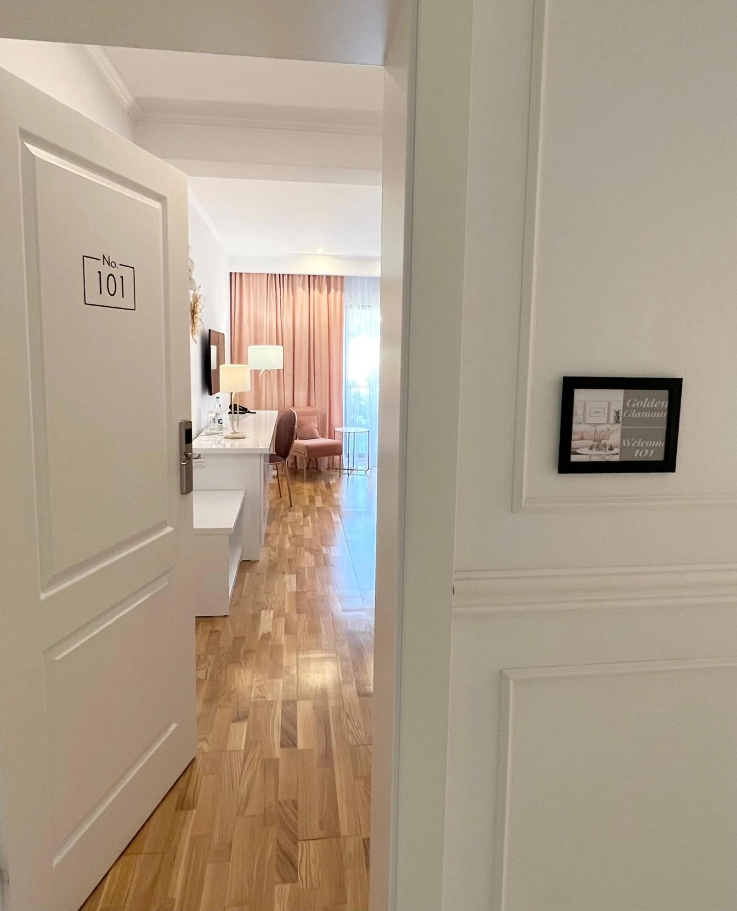 Krystal Boutique Mansion