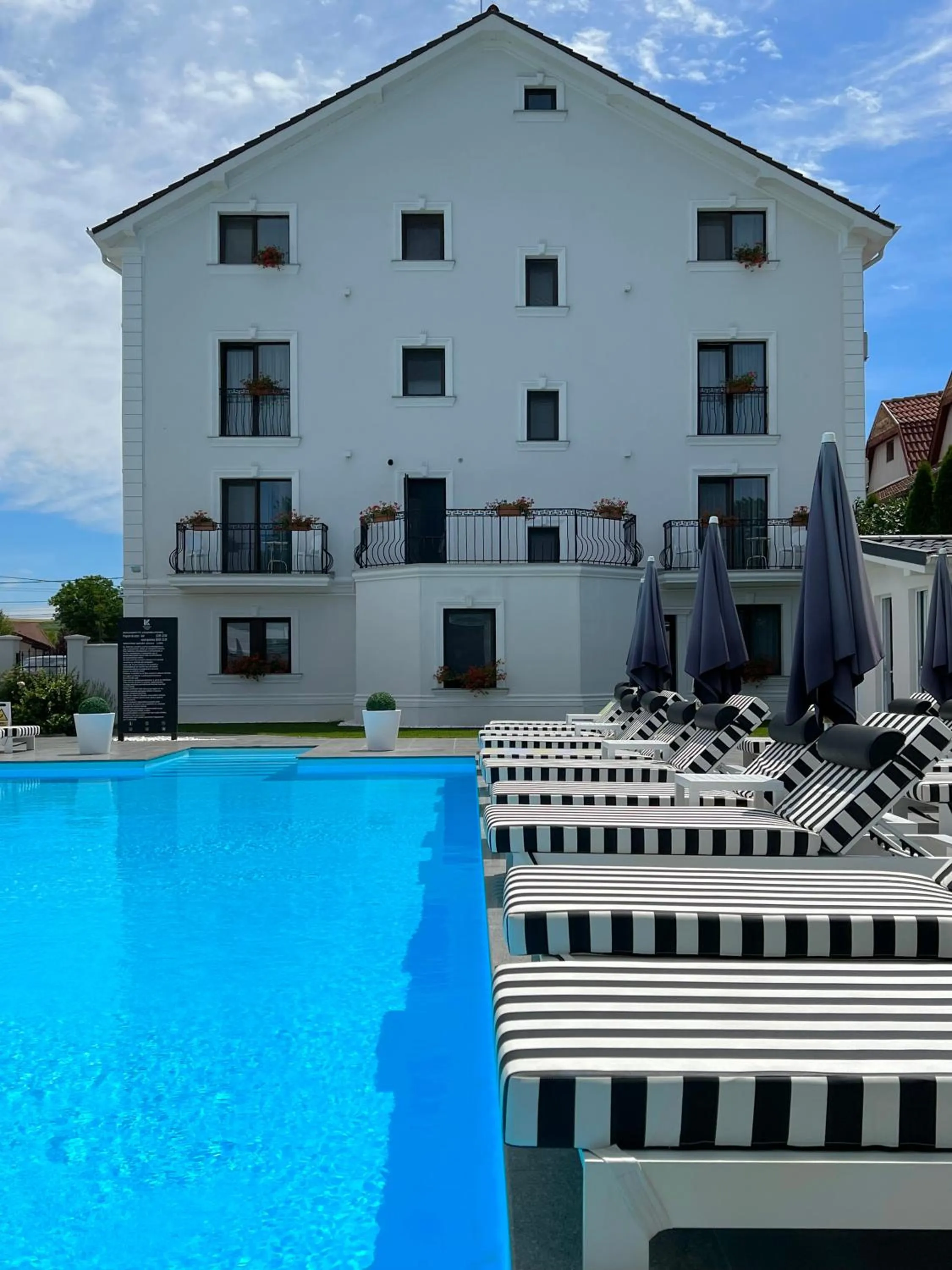 Krystal Boutique Mansion