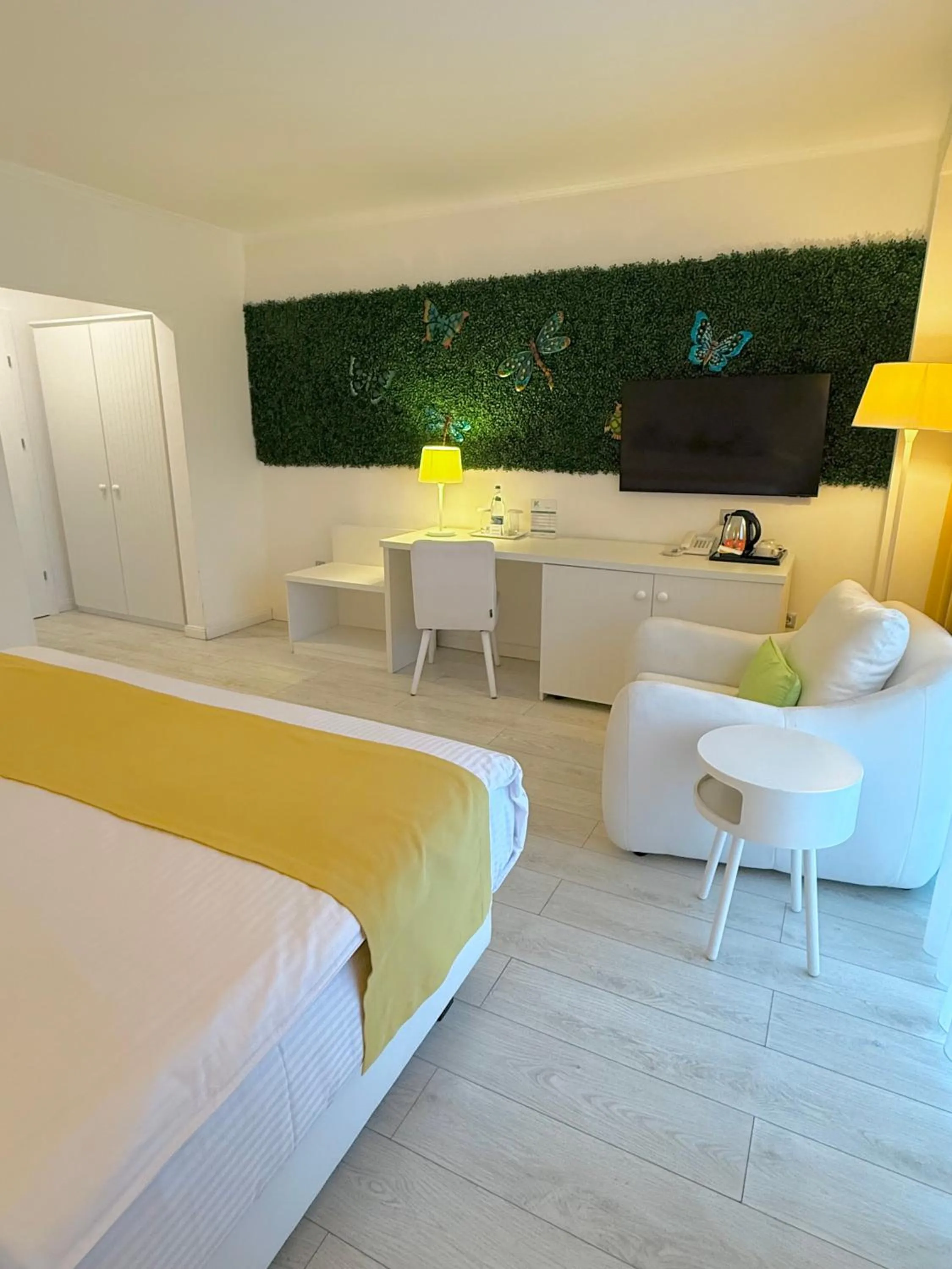 Bed in Krystal Boutique Mansion