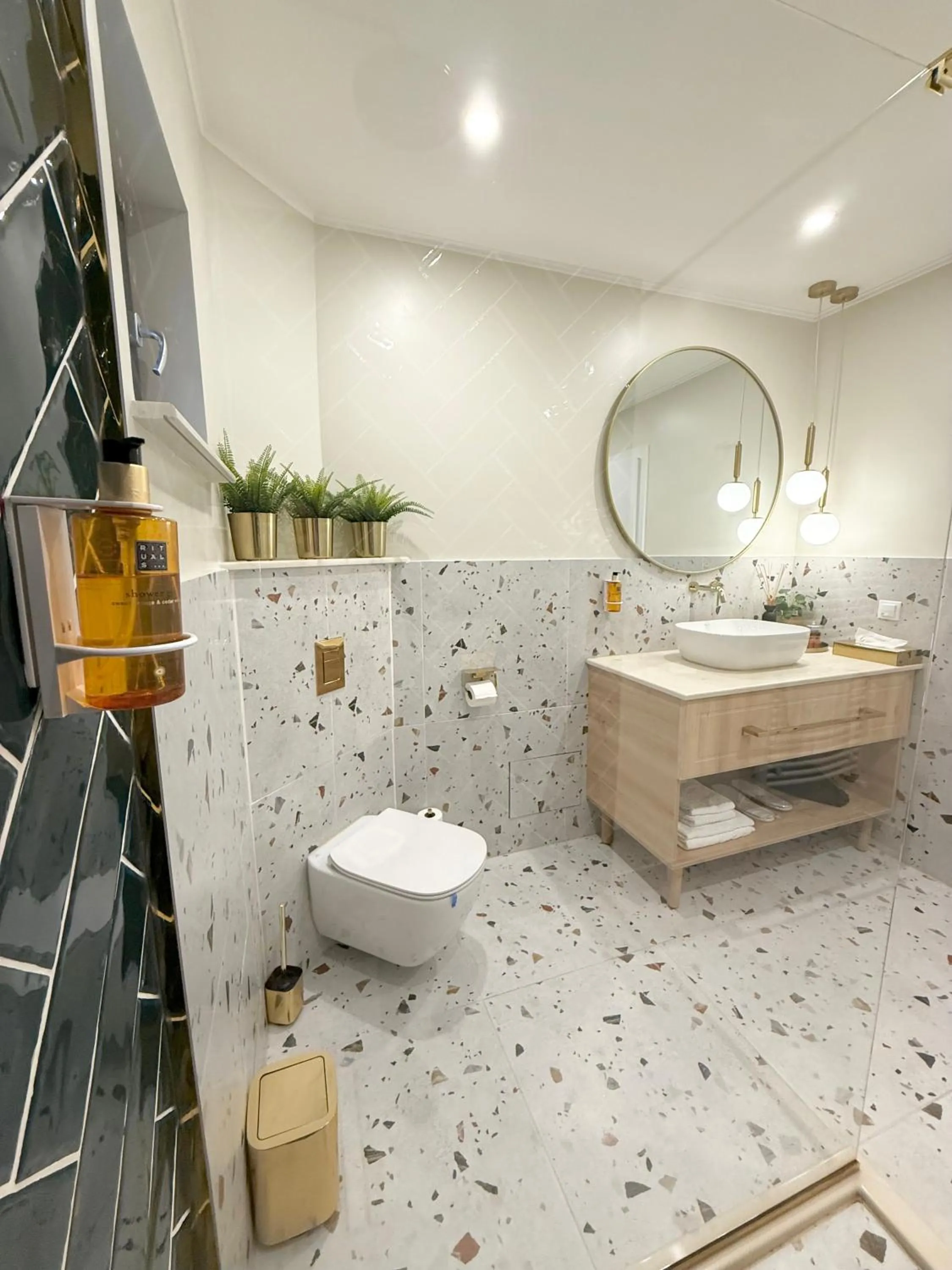 Krystal Boutique Mansion