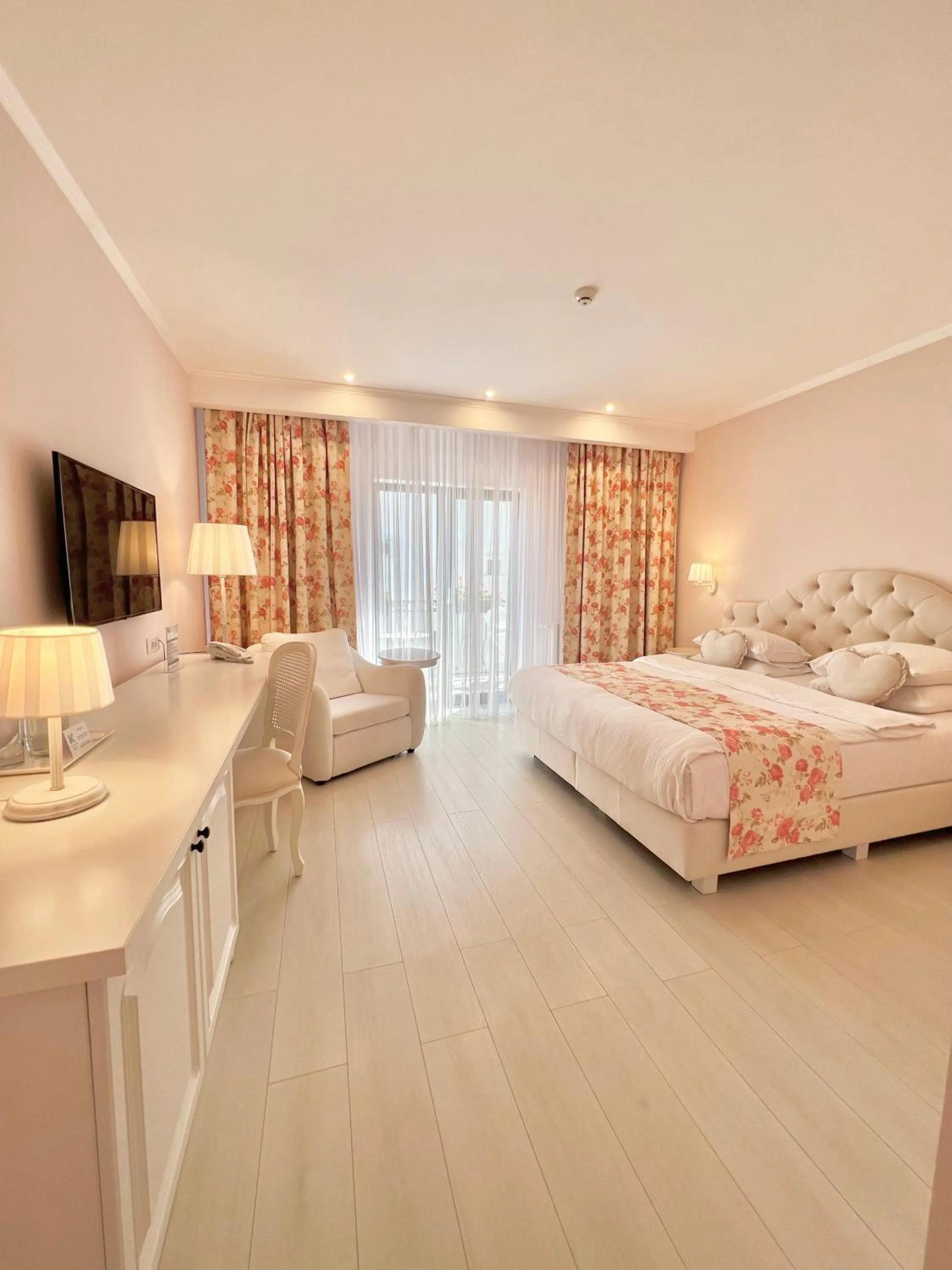 Bed in Krystal Boutique Mansion