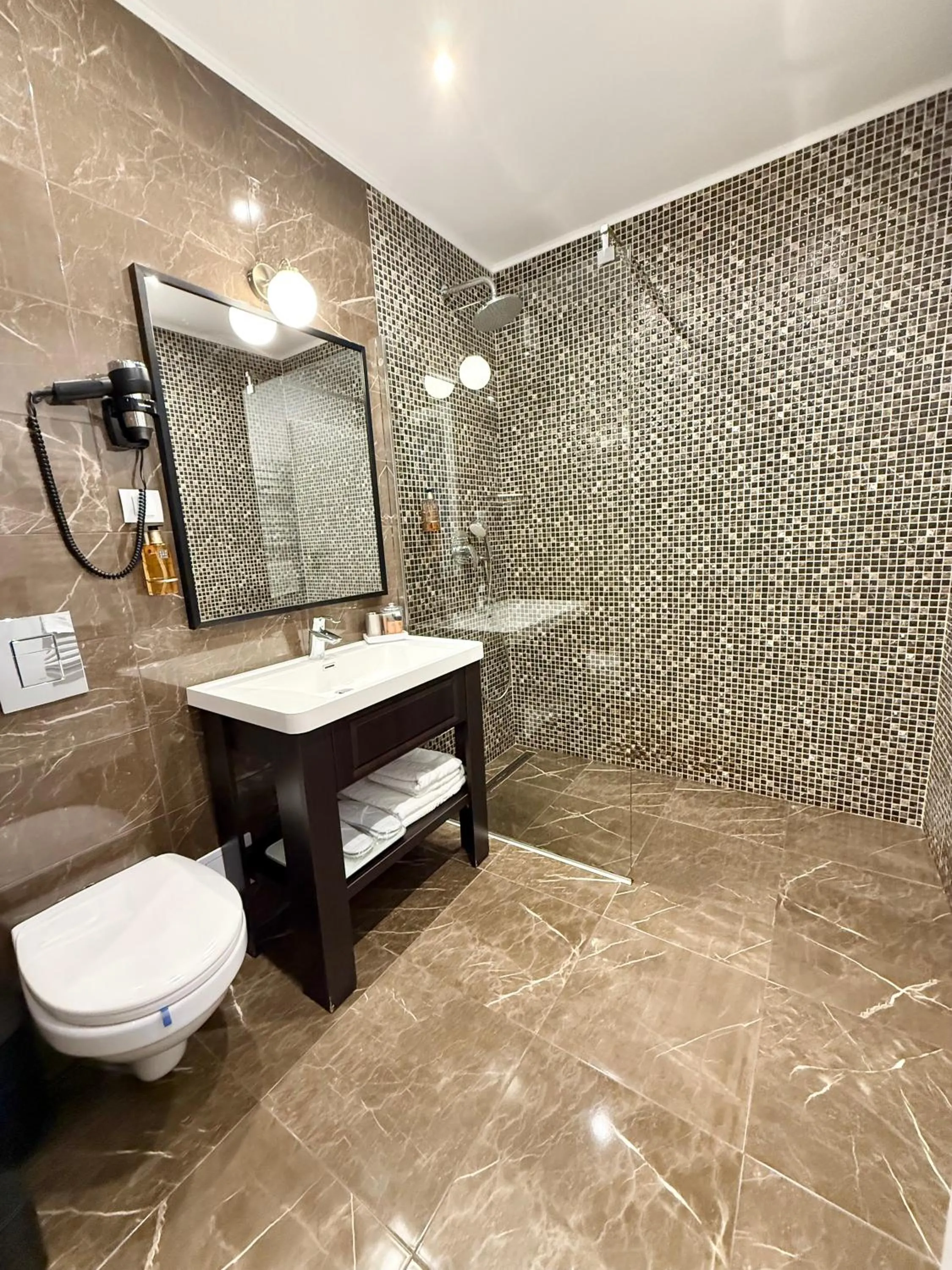 Krystal Boutique Mansion