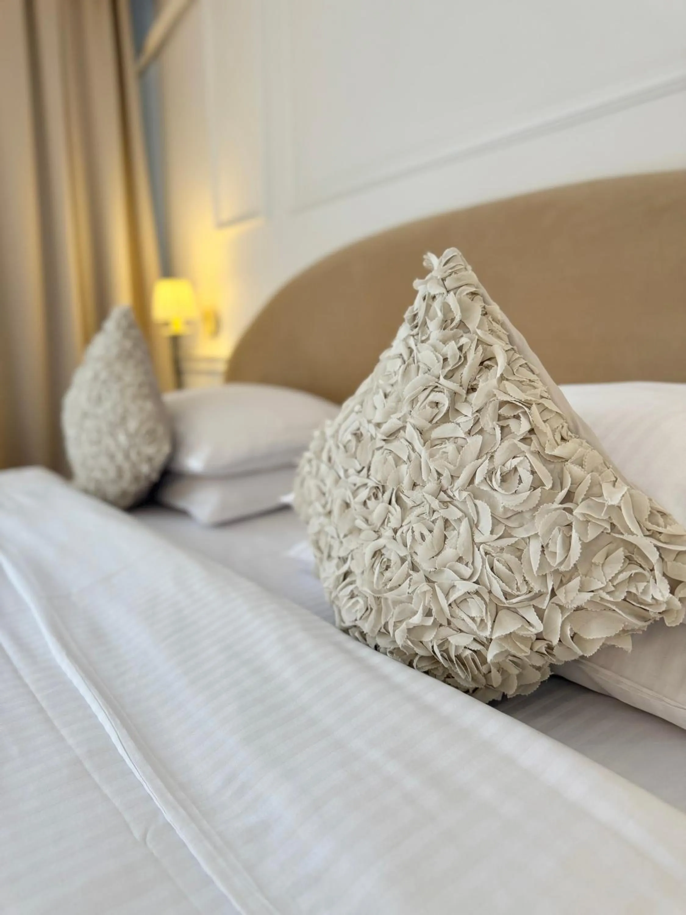 Bed in Krystal Boutique Mansion