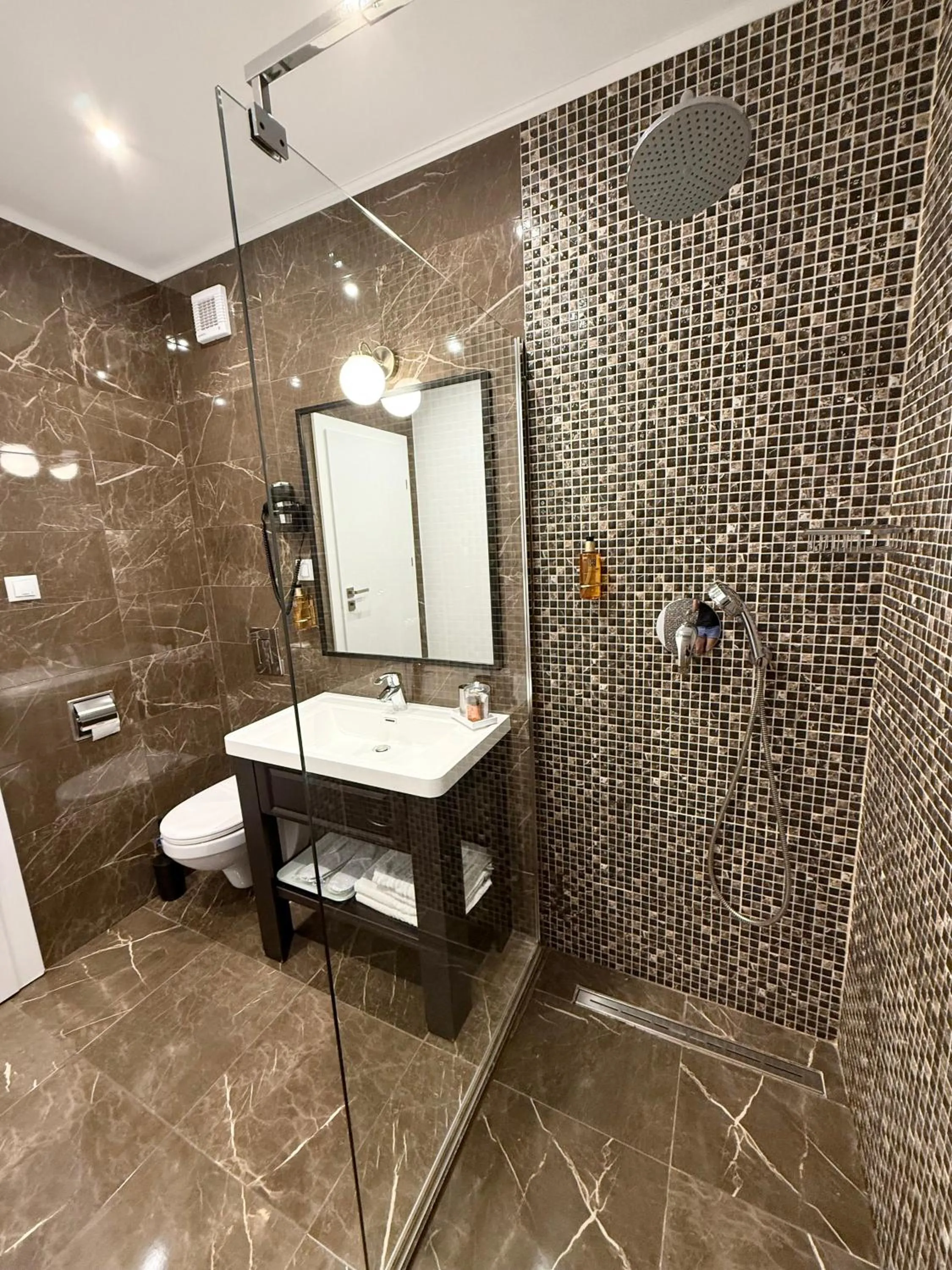 Krystal Boutique Mansion