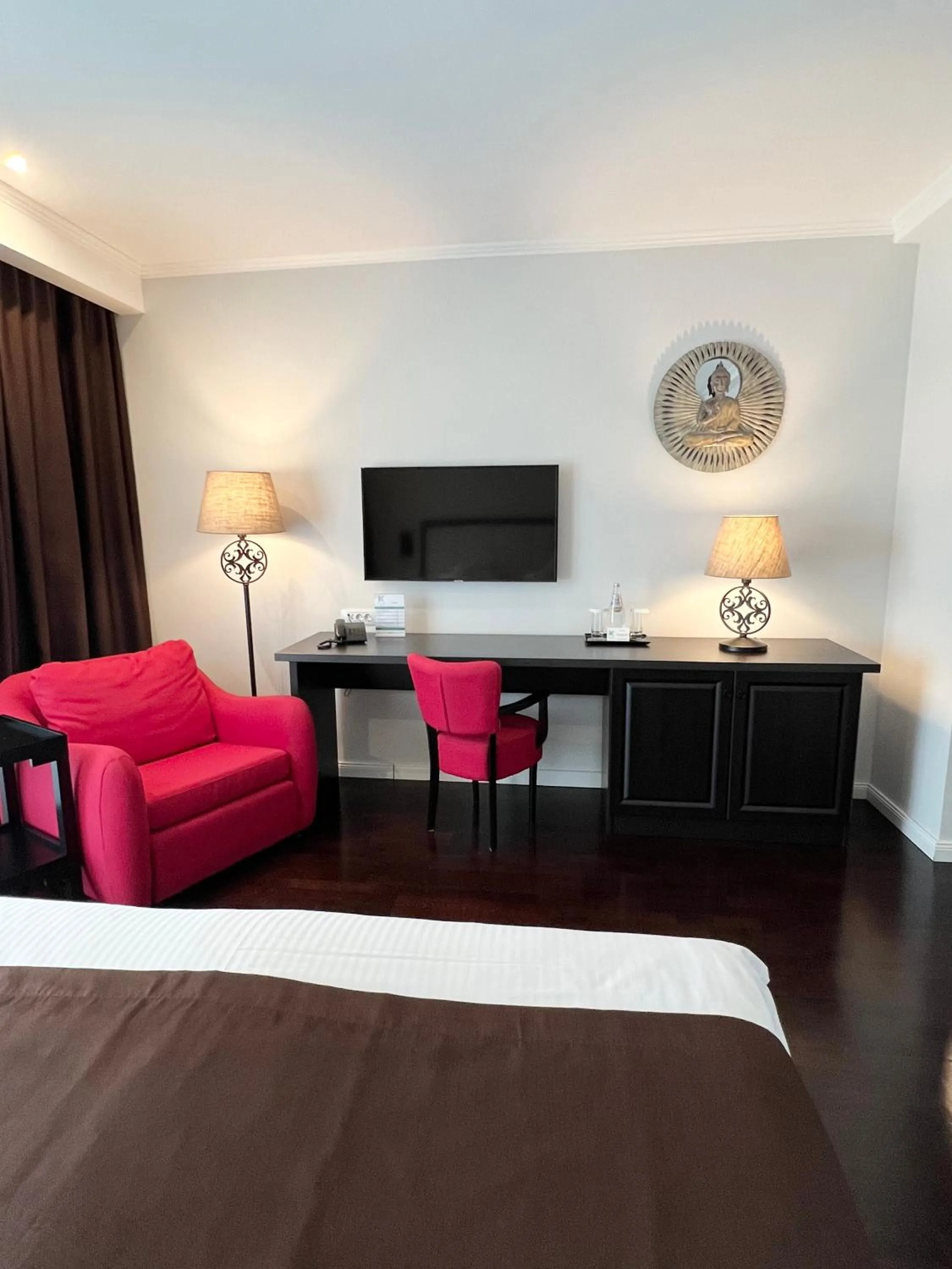 Photo of the whole room, Bed in Krystal Boutique Mansion