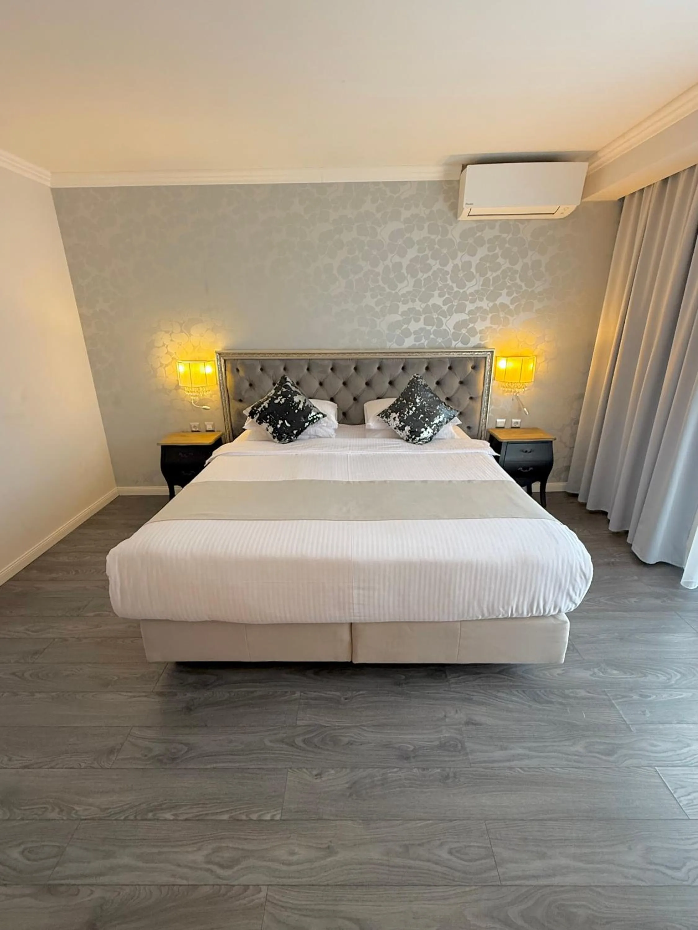 Bed in Krystal Boutique Mansion