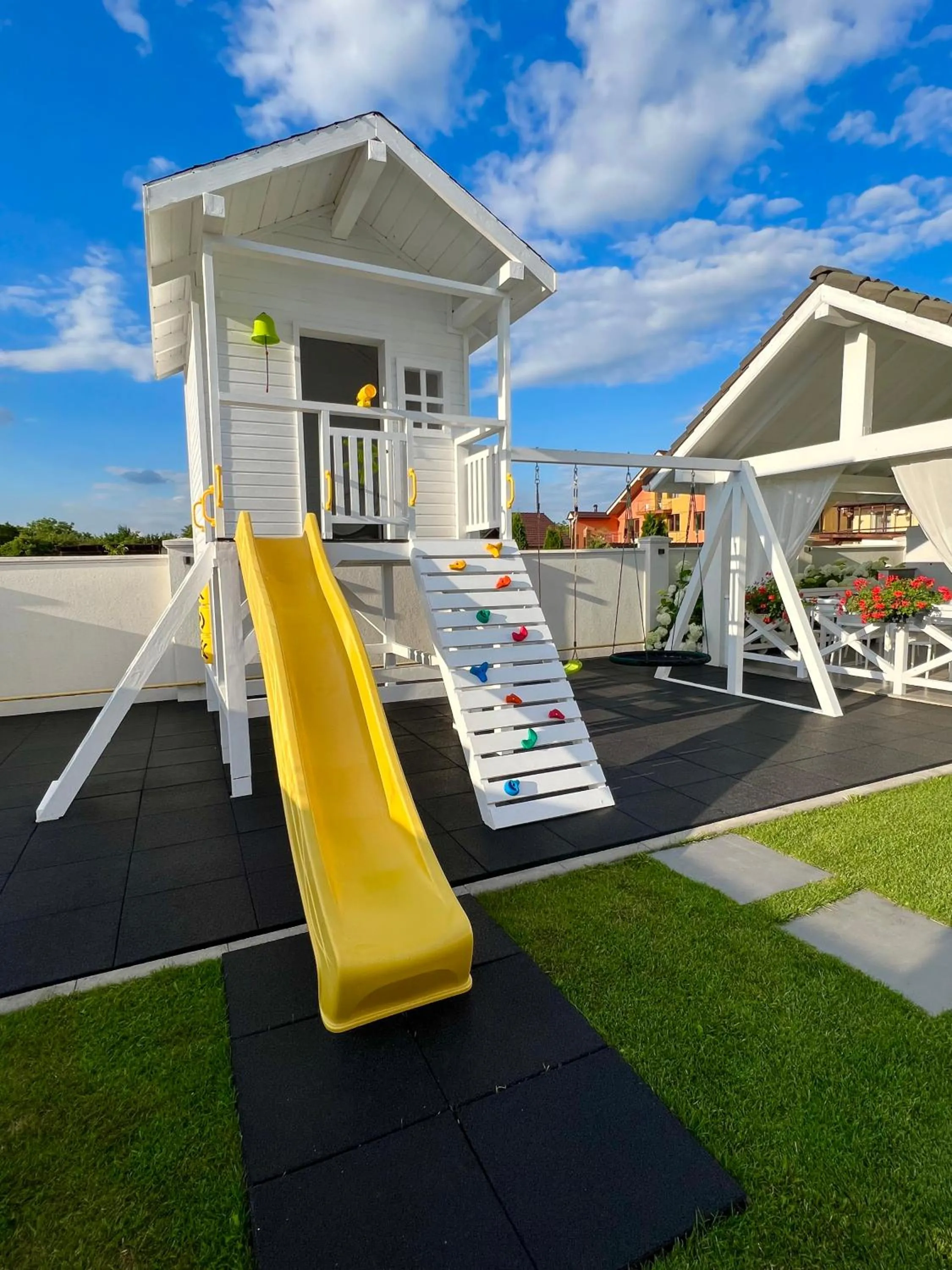 Krystal Boutique Mansion