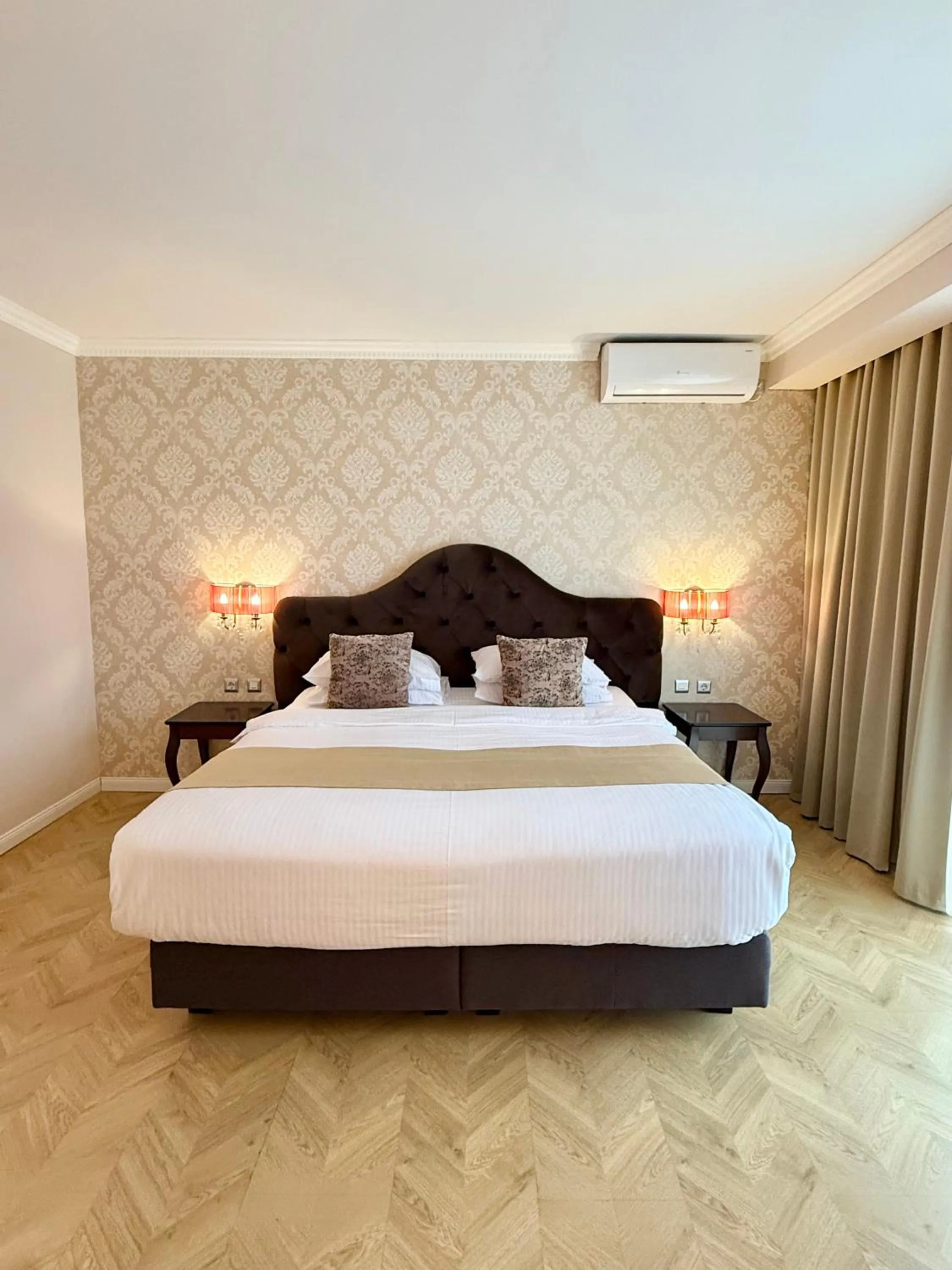 Bed in Krystal Boutique Mansion