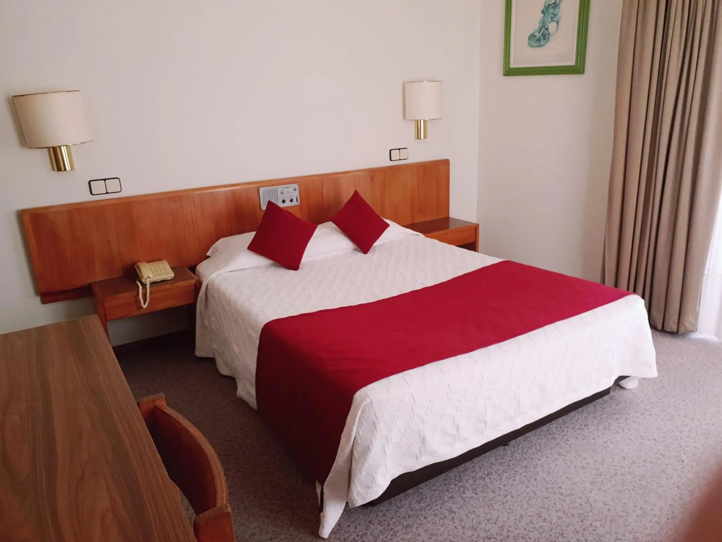 Bedroom, Bed in Luso Brasileiro Bedroom, Bed in Luso Brasileiro