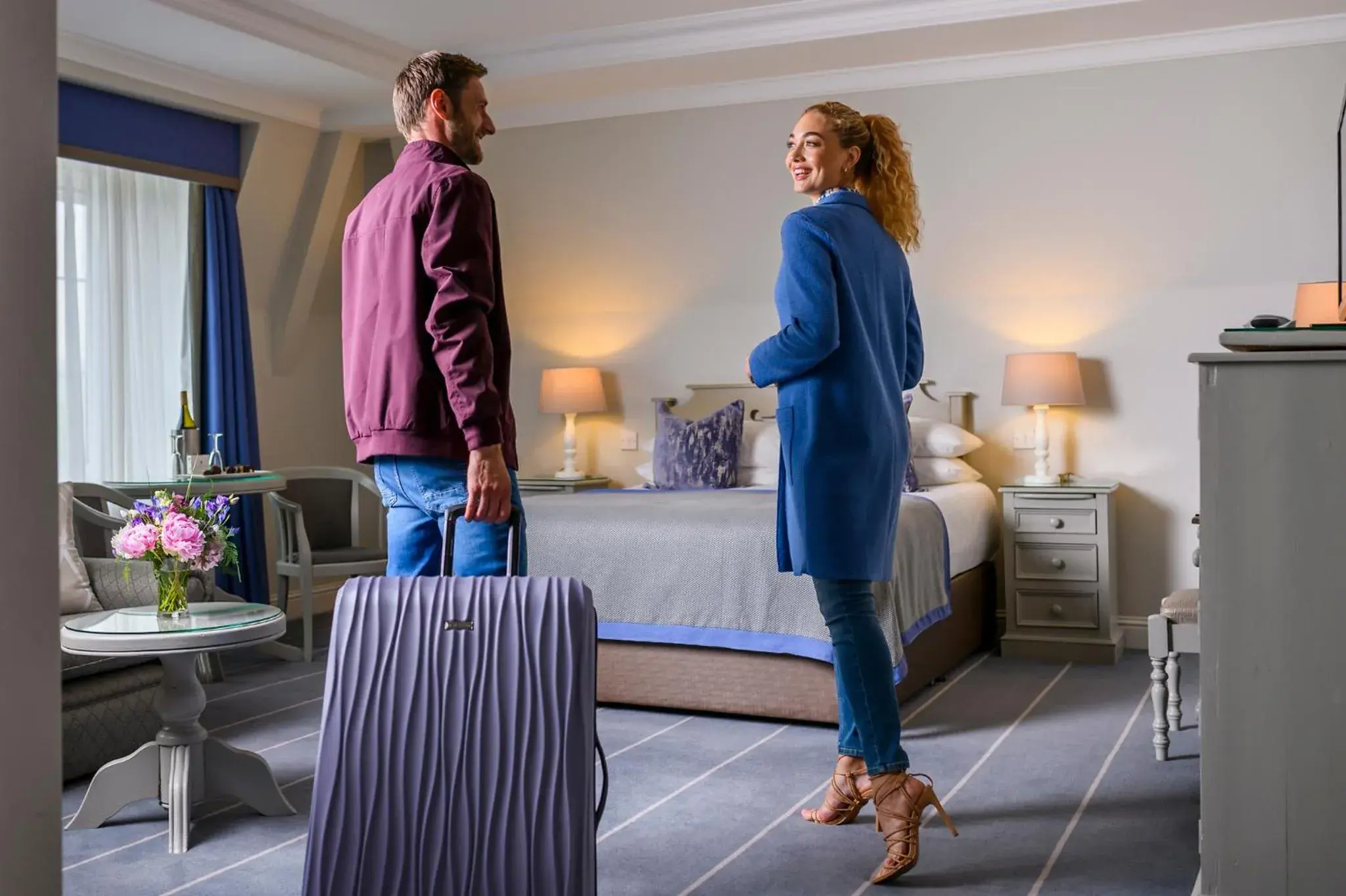 Bedroom, Bed in Meadowlands Hotel Bedroom, Bed in Meadowlands Hotel