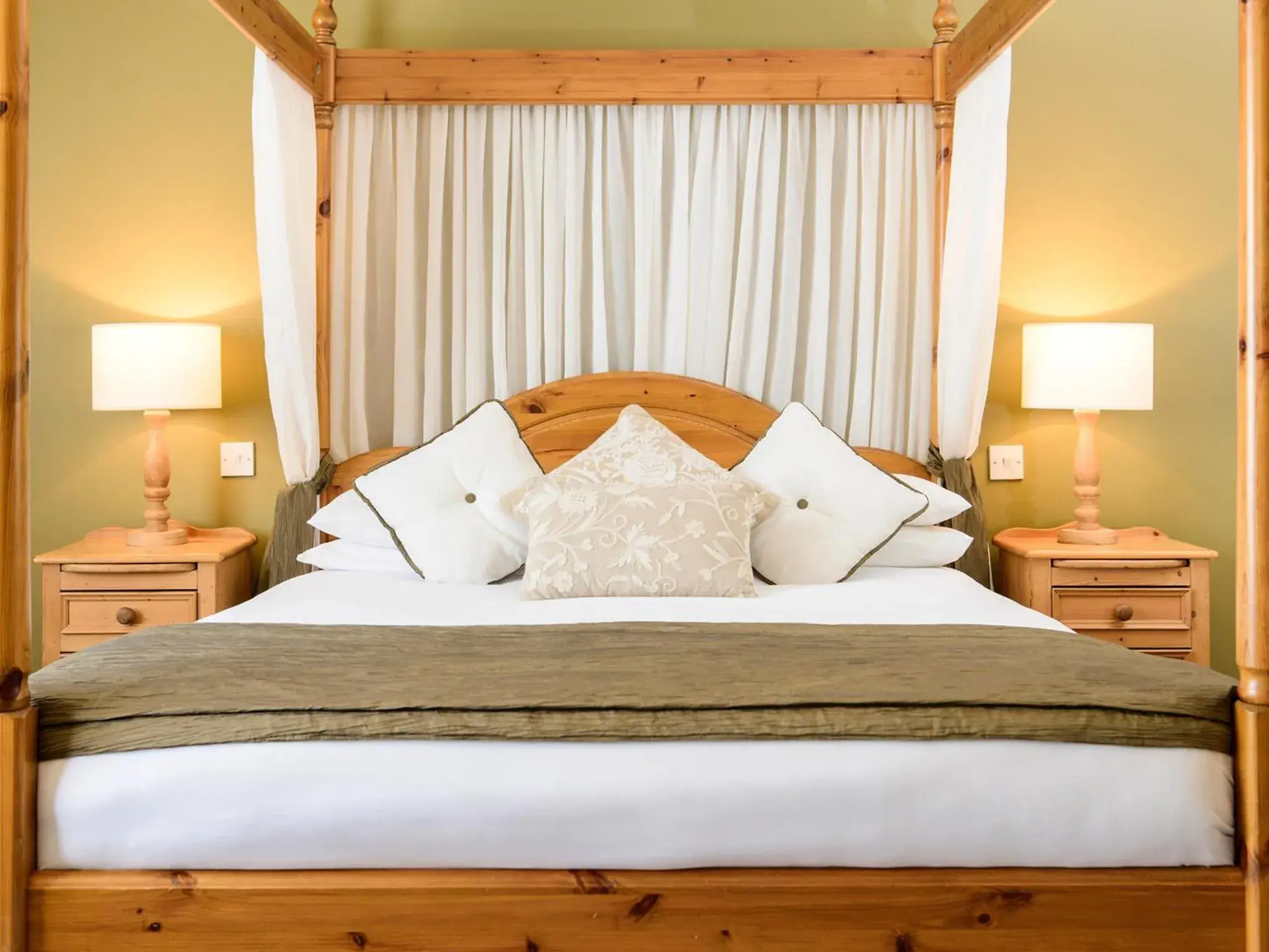 Bed in Meadowlands Hotel Bed in Meadowlands Hotel