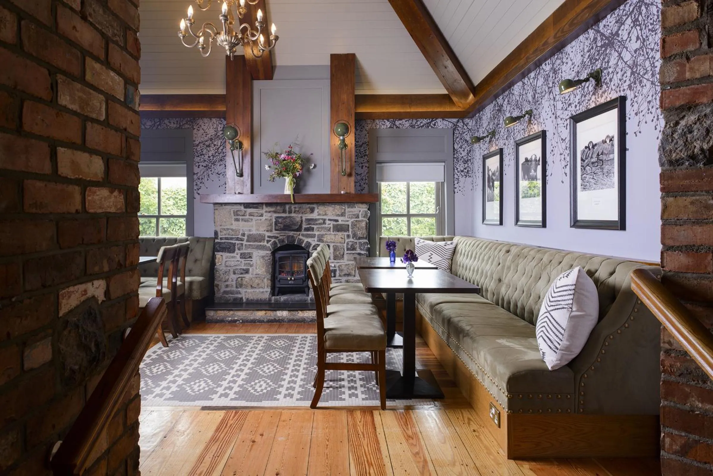 Lounge or bar in Meadowlands Hotel