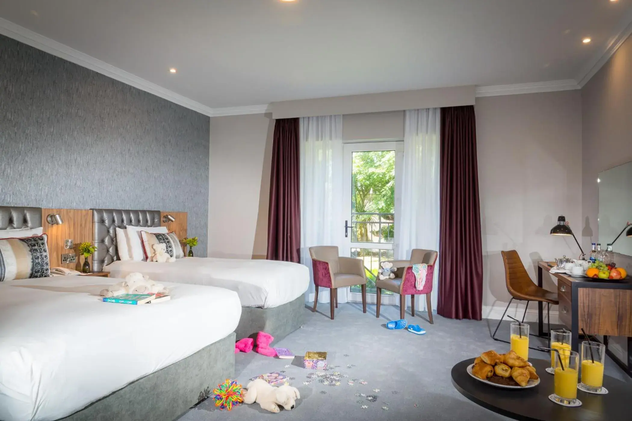 Photo of the whole room, Bed in Talbot Hotel Midleton Photo of the whole room, Bed in Talbot Hotel Midleton