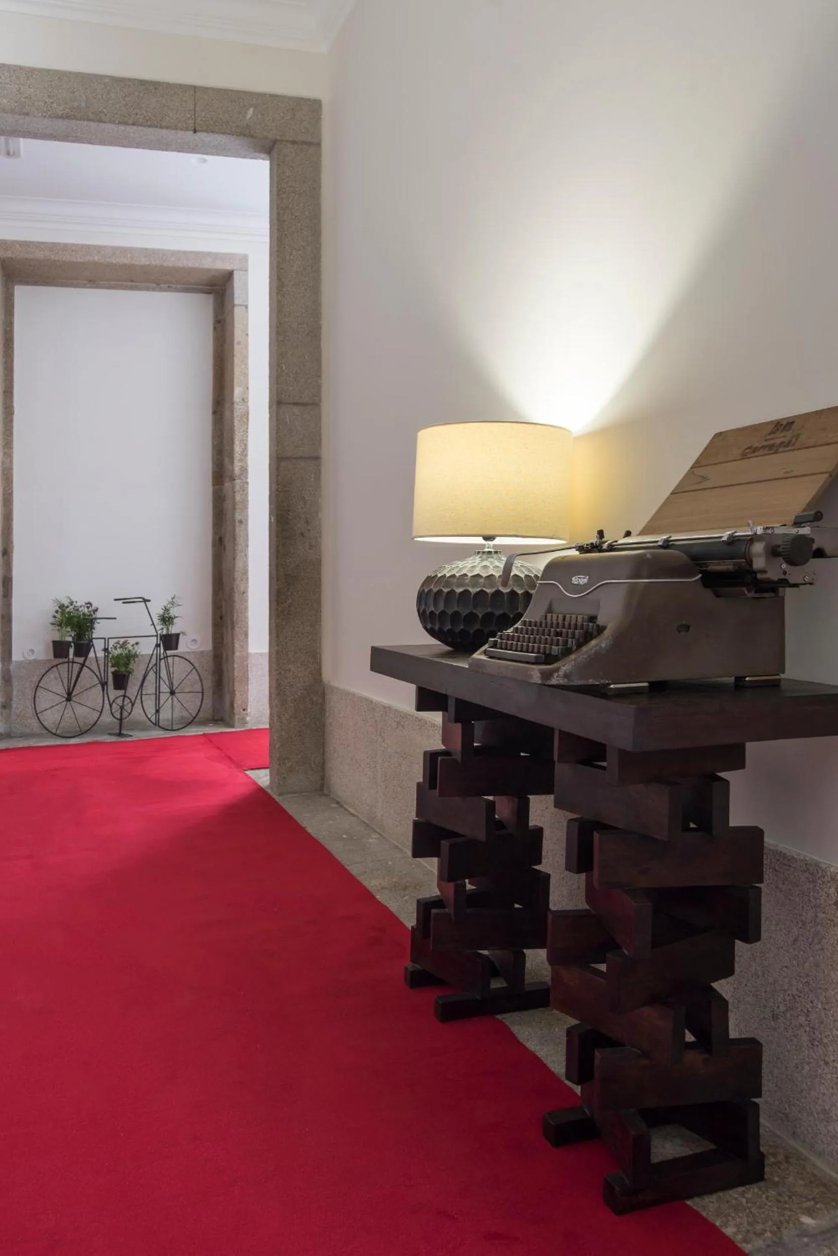 Decorative detail in bnapartments Carregal