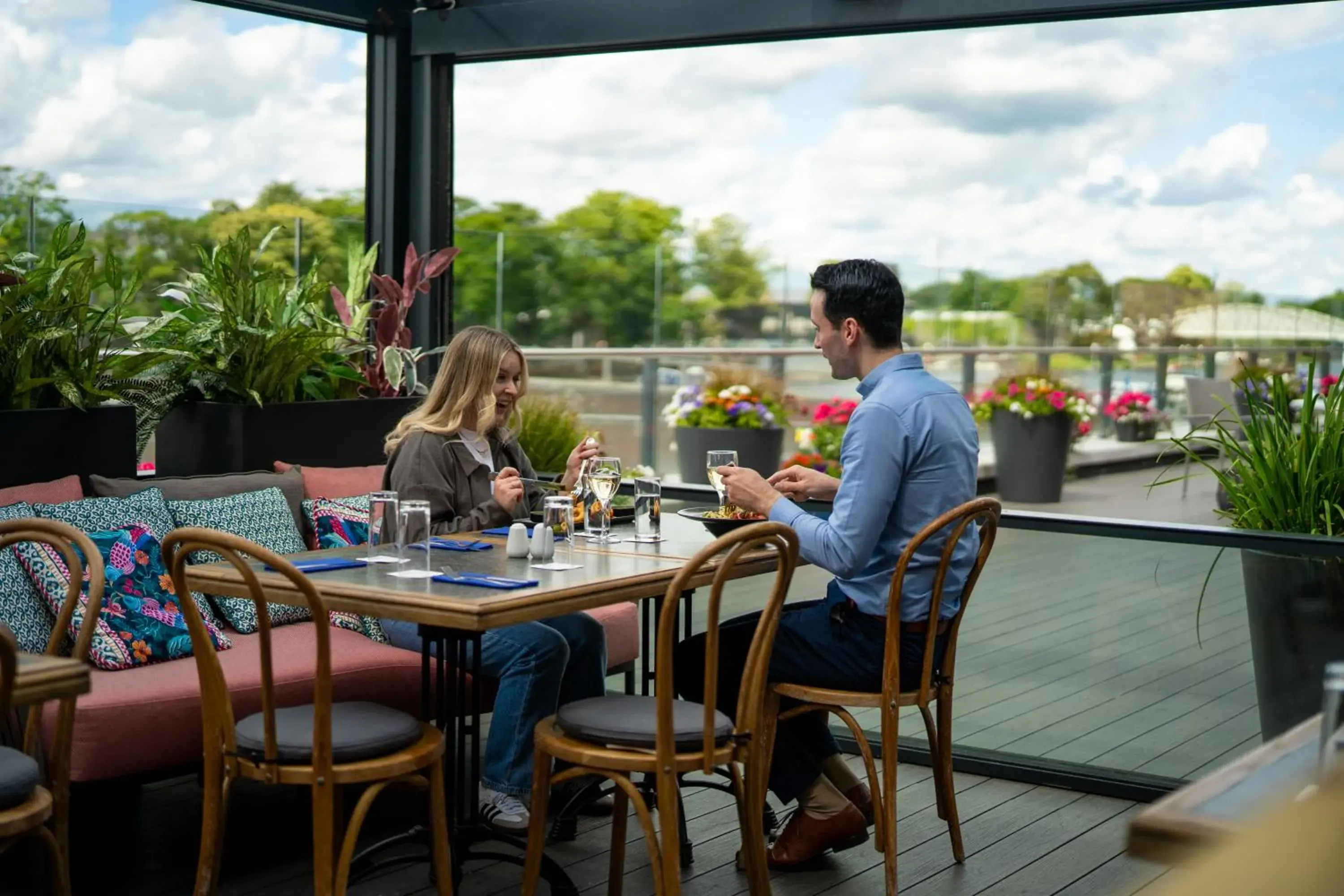 Restaurant/places to eat in Radisson Blu Hotel, Athlone Restaurant/places to eat in Radisson Blu Hotel, Athlone