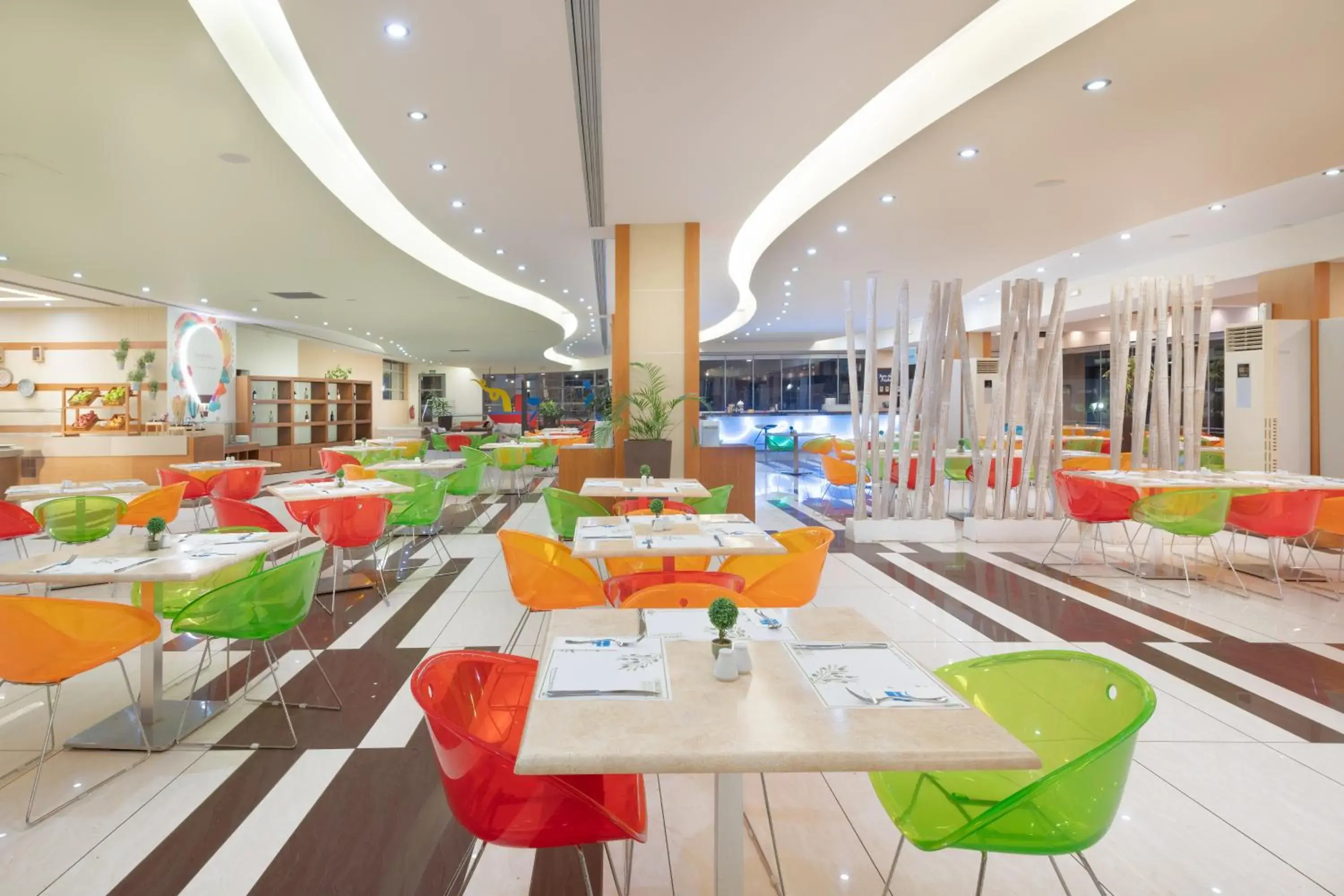 Restaurant/places to eat in Iolida Beach by Smile Hotels Restaurant/places to eat in Iolida Beach by Smile Hotels