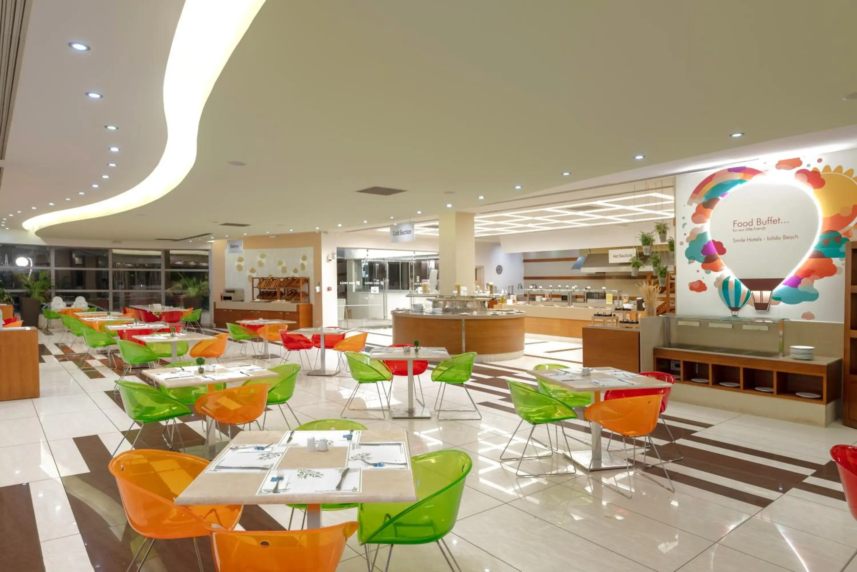 Restaurant/places to eat in Iolida Beach by Smile Hotels Restaurant/places to eat in Iolida Beach by Smile Hotels