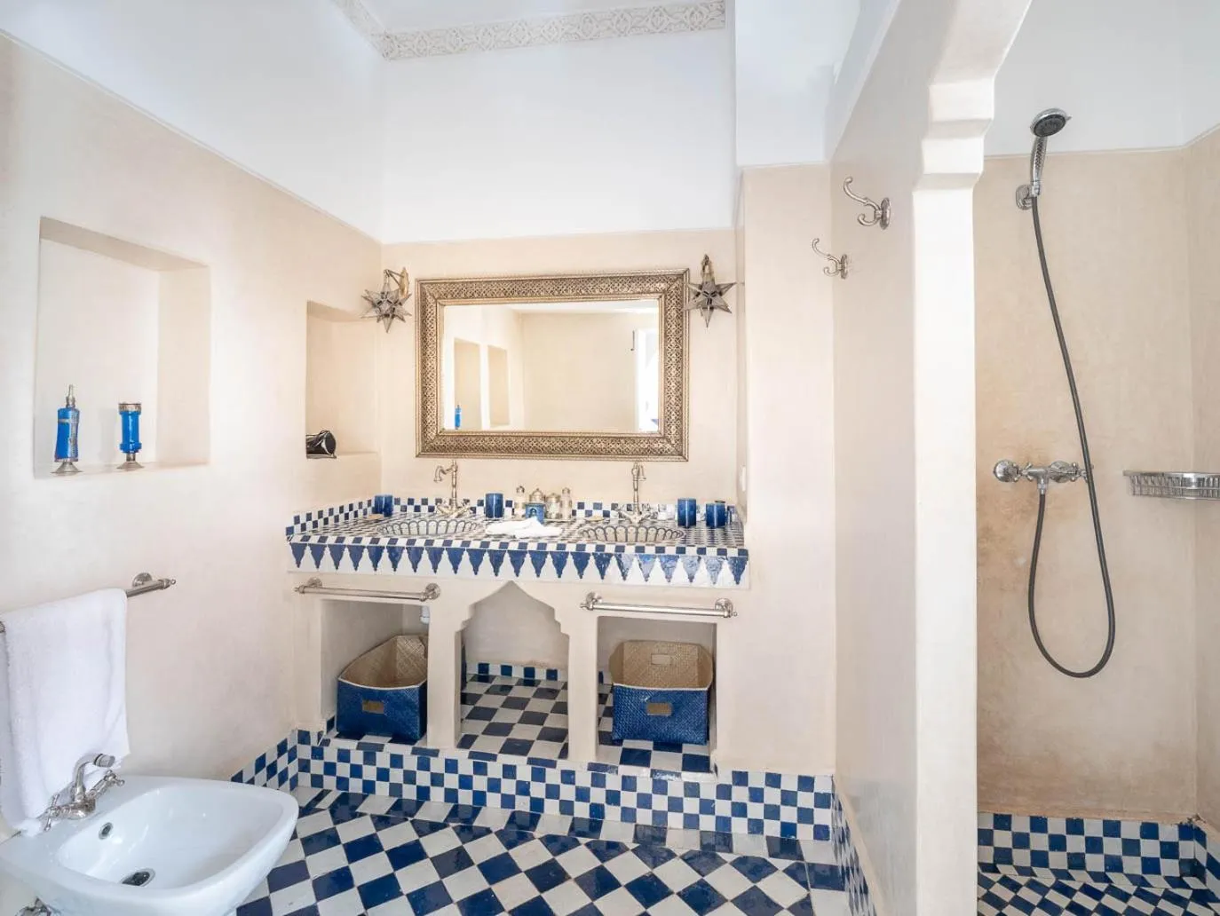 Bathroom in Riad Passali