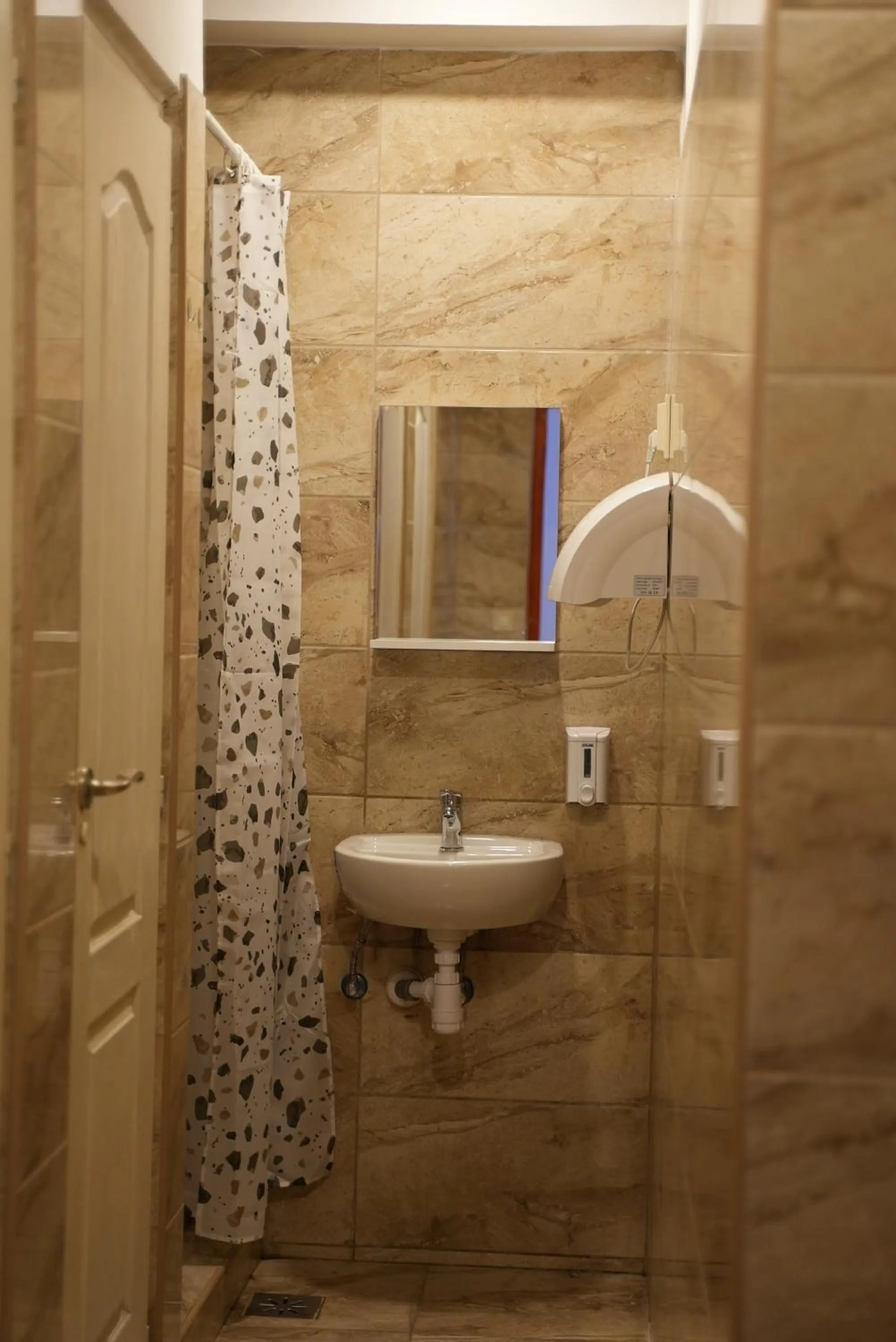 Shower in Center Hostel and Guest House