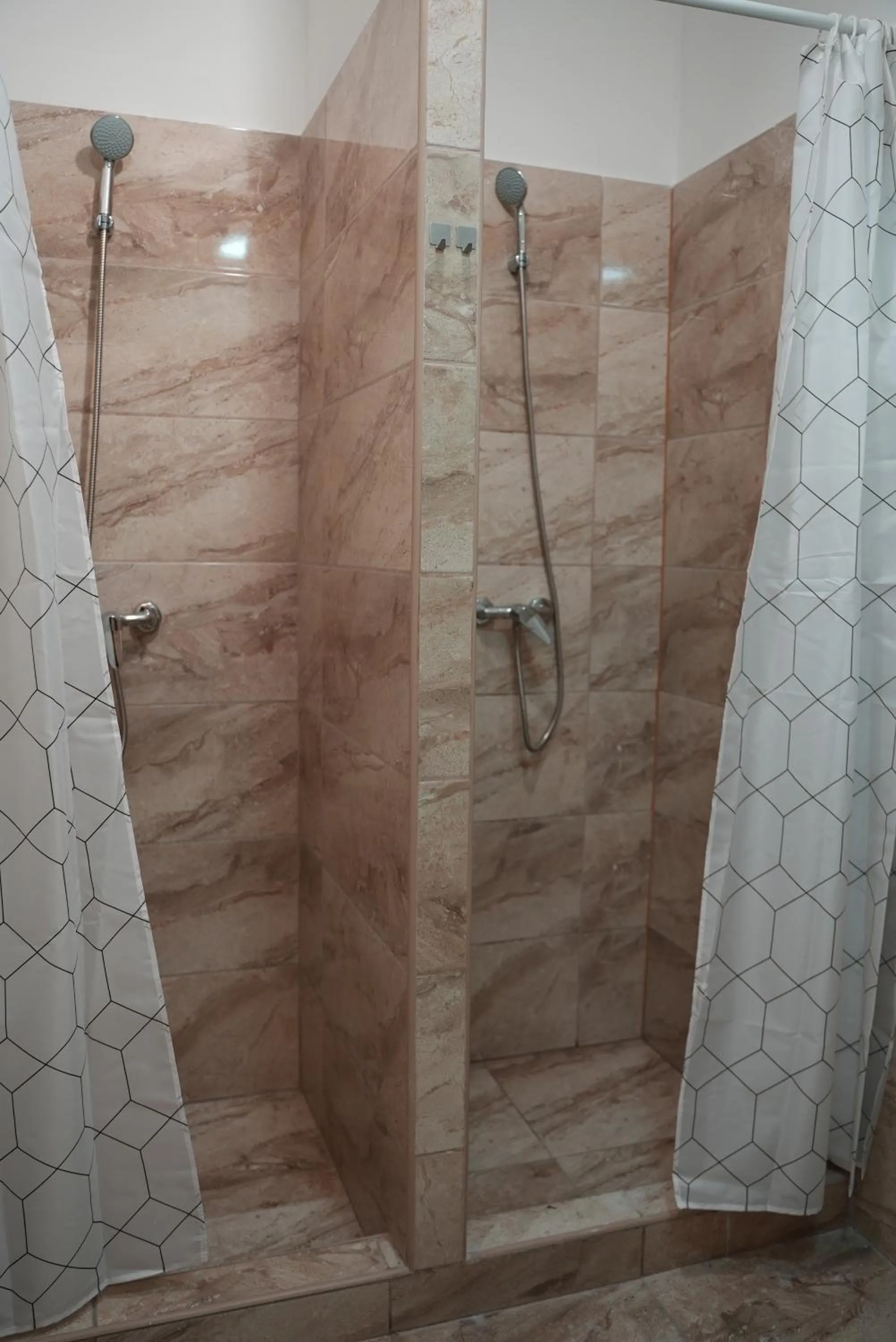 Shower in Center Hostel and Guest House