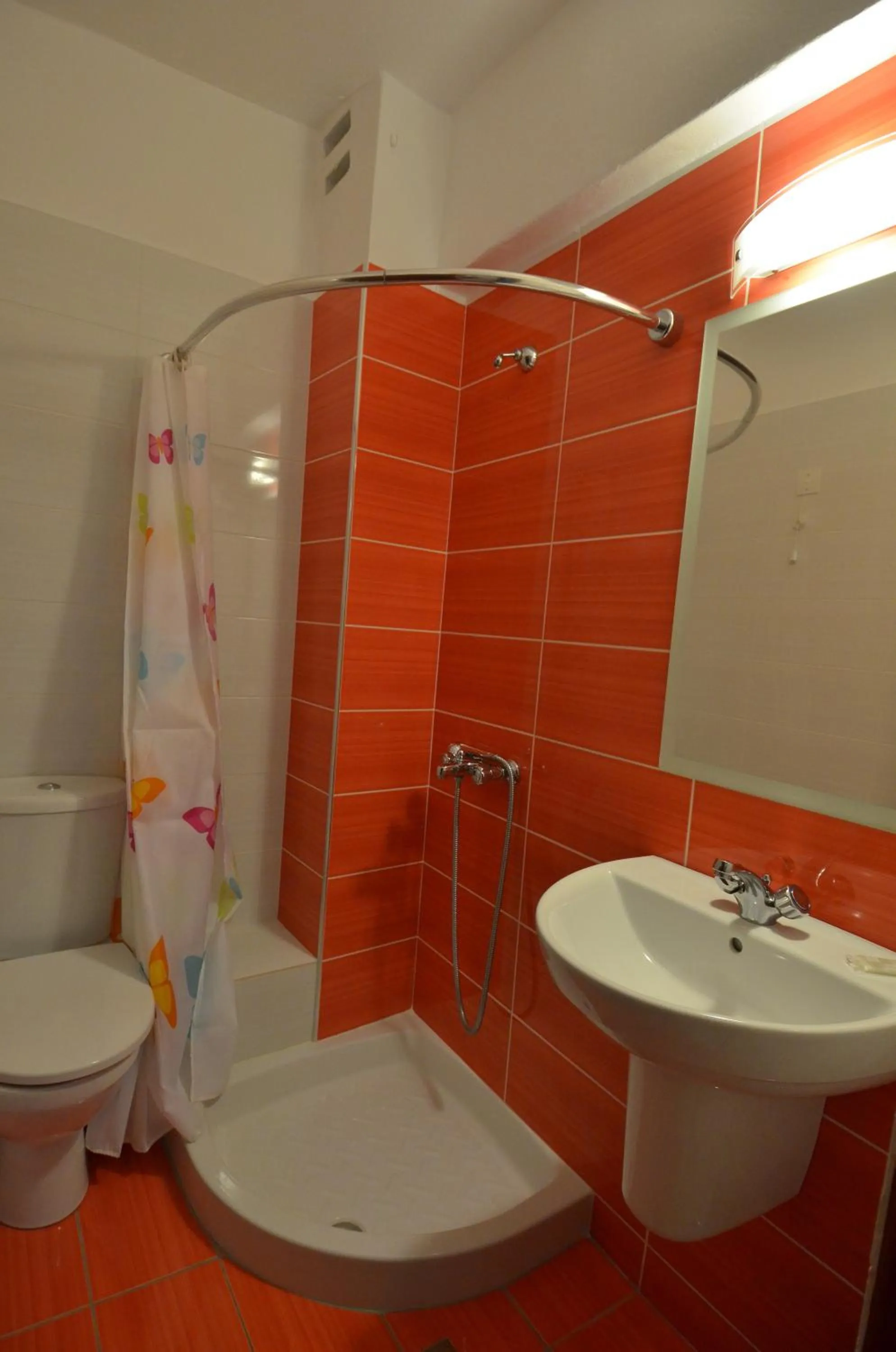 Bathroom in Mavroforos Hotel