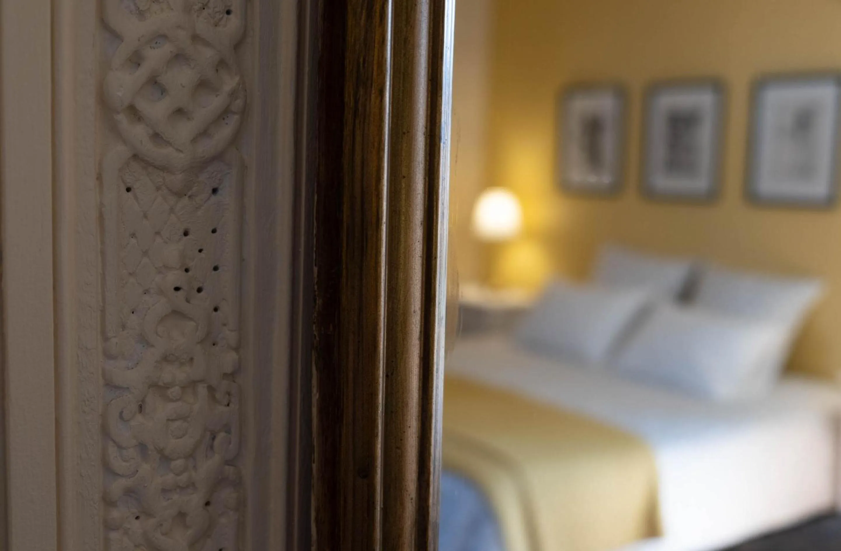 Bedroom, Bed in le closier