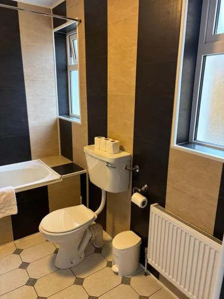 Bathroom in Harmony Inn - Glena House