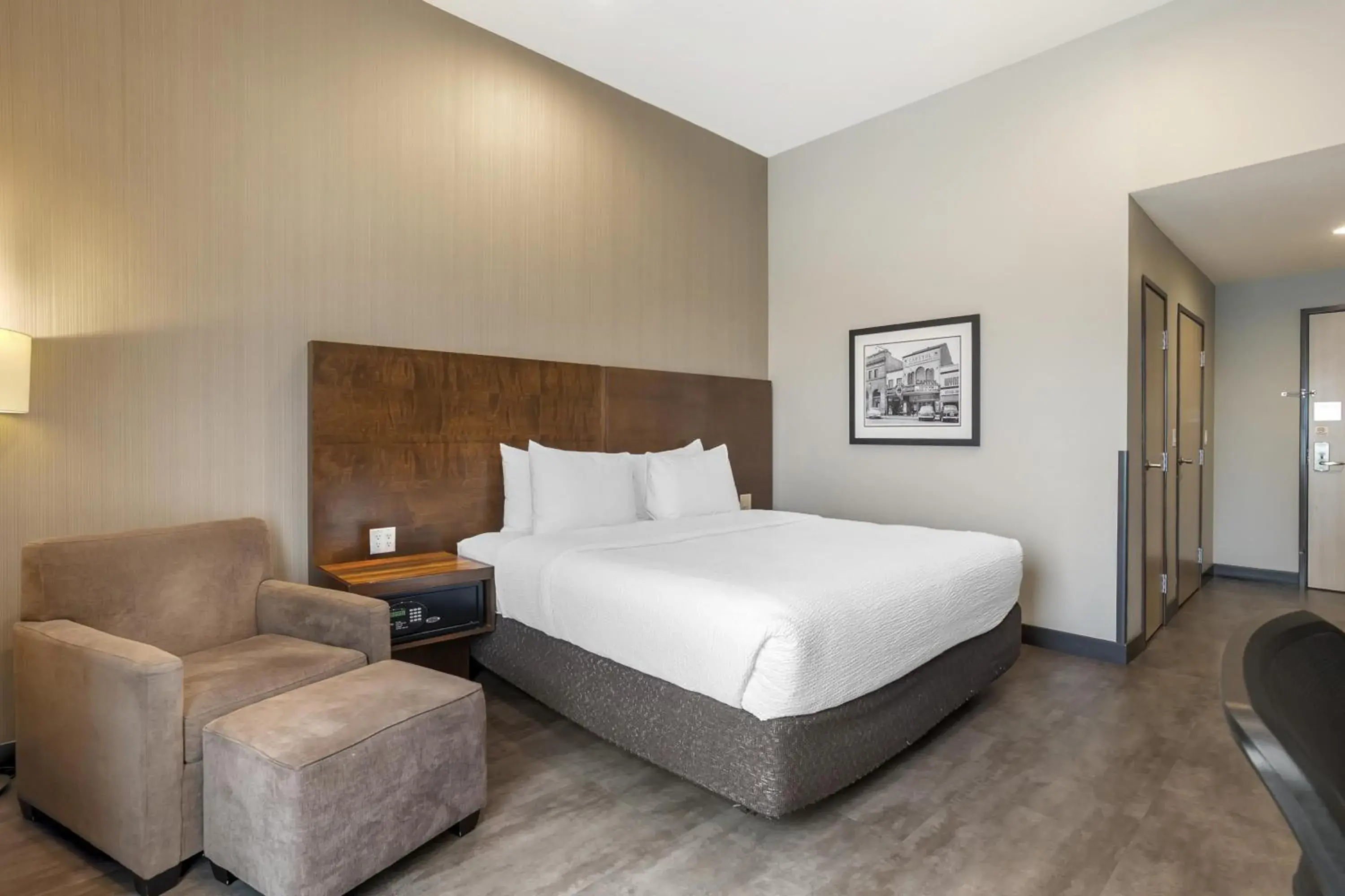 Bedroom, Bed in Best Western Plus East Side Bedroom, Bed in Best Western Plus East Side