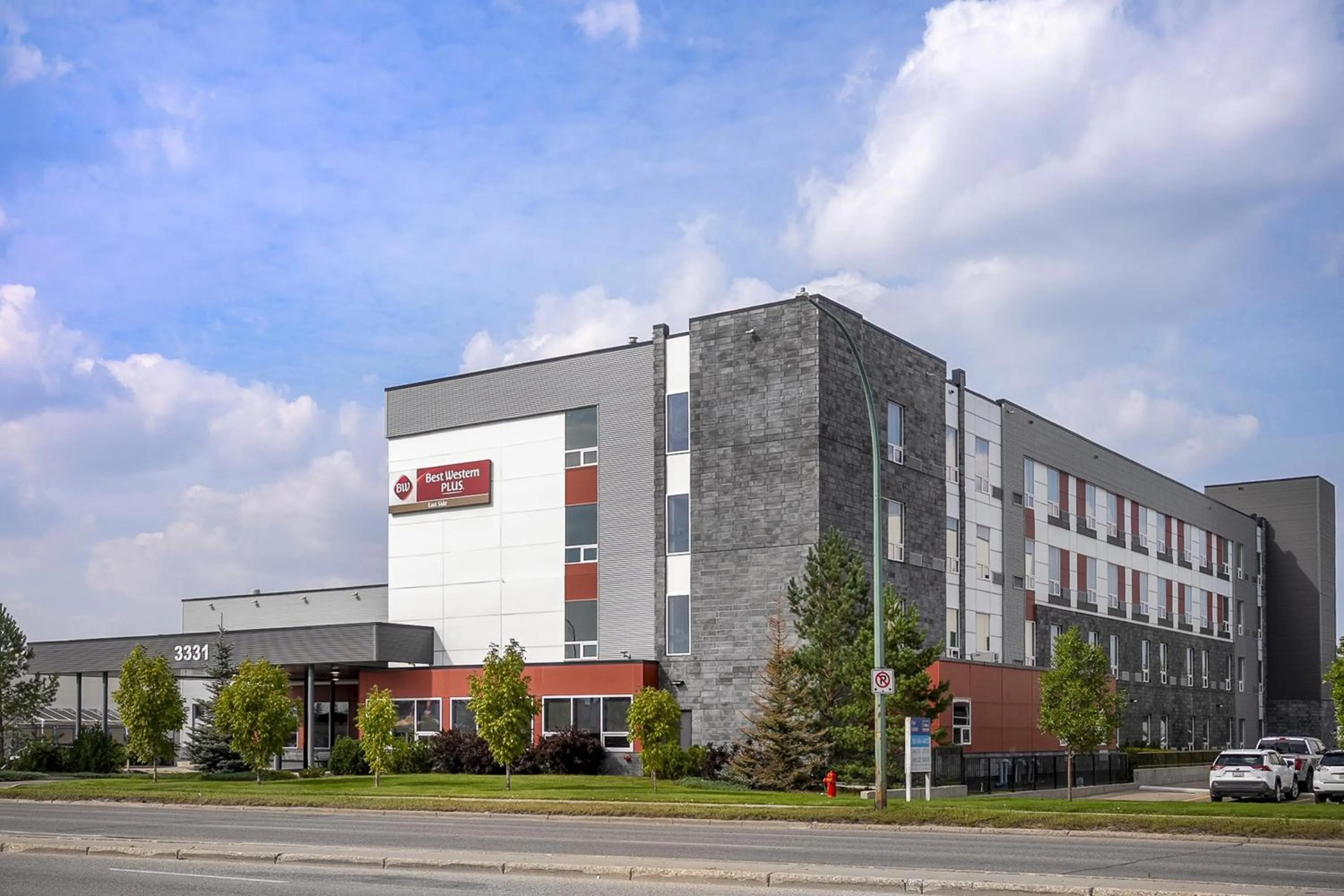 Property building in Best Western Plus East Side