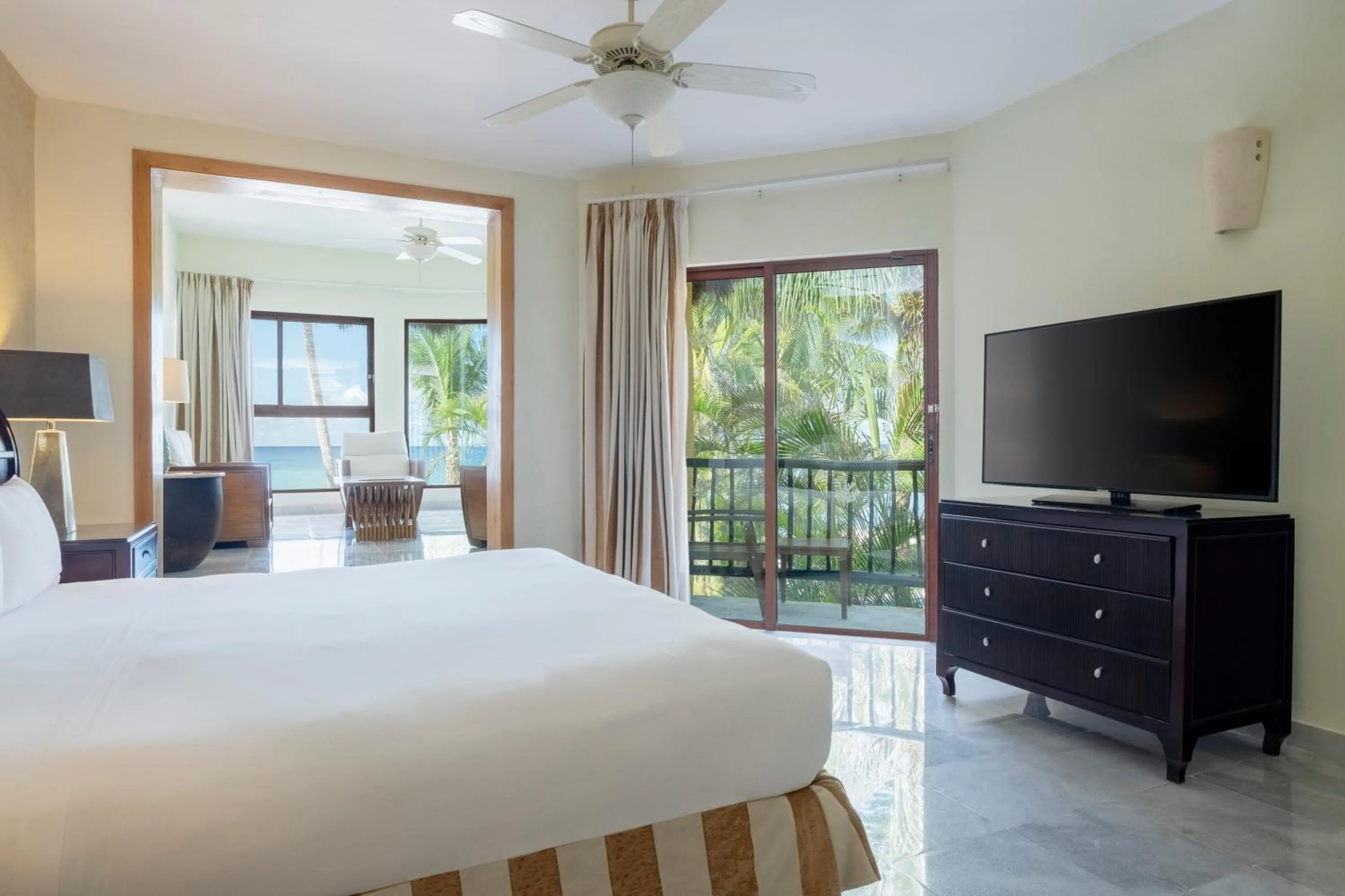 Bed in Iberostar Waves Cozumel - All Inclusive