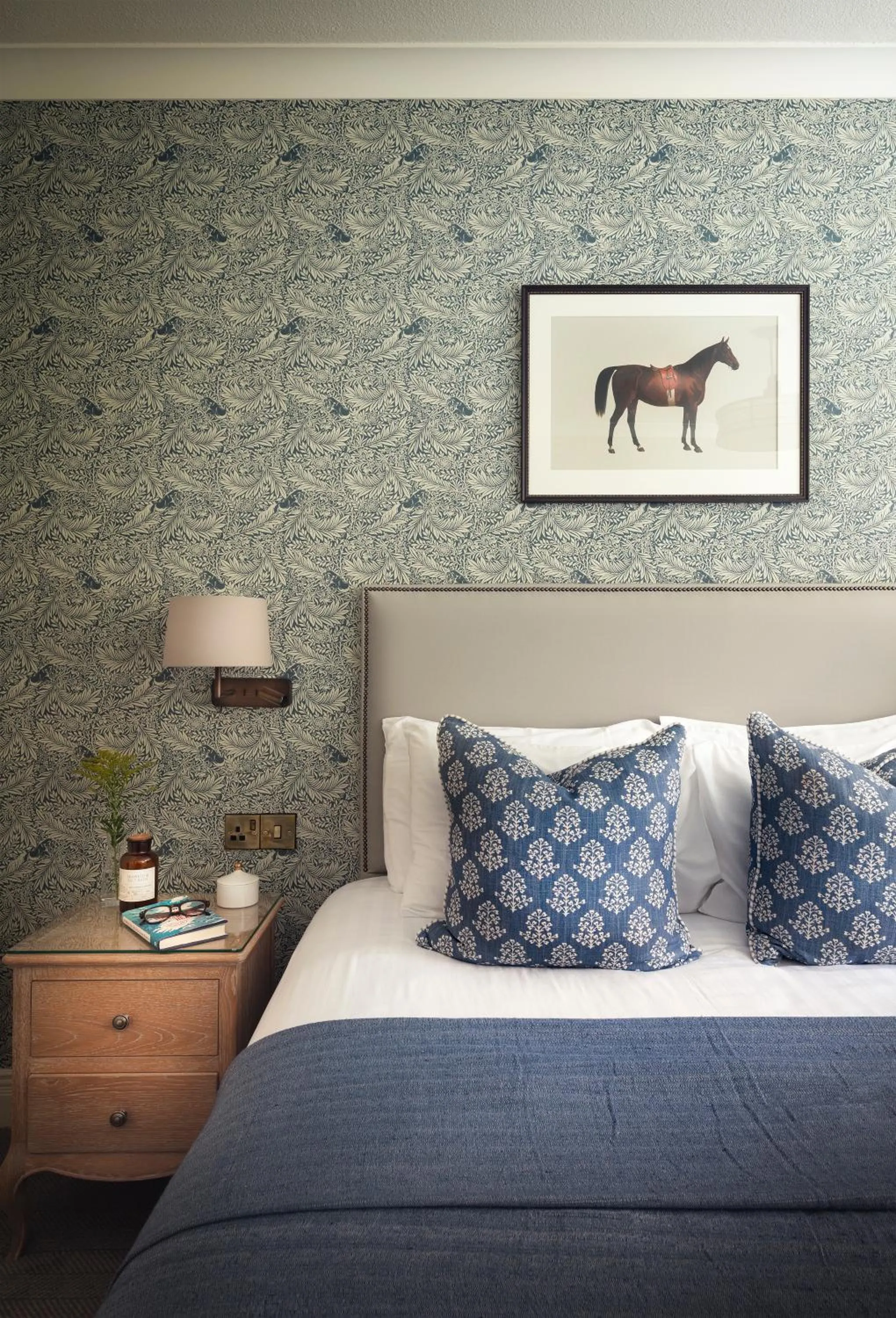 Bed in Horse & Jockey Hotel