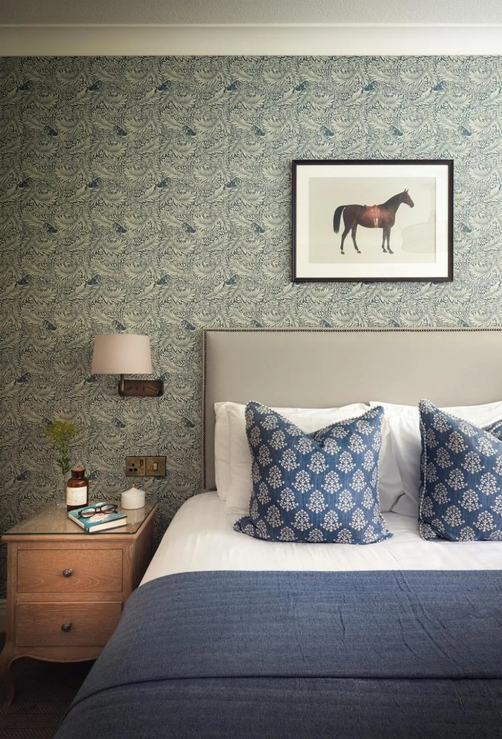 Bed in Horse & Jockey Hotel